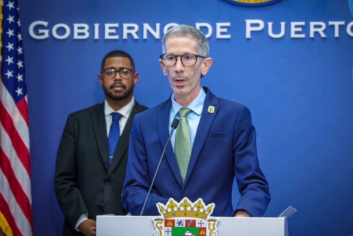 Retiro defiende reglamento para policías y Gobierno insiste en buscar alivio para pensiones bajas