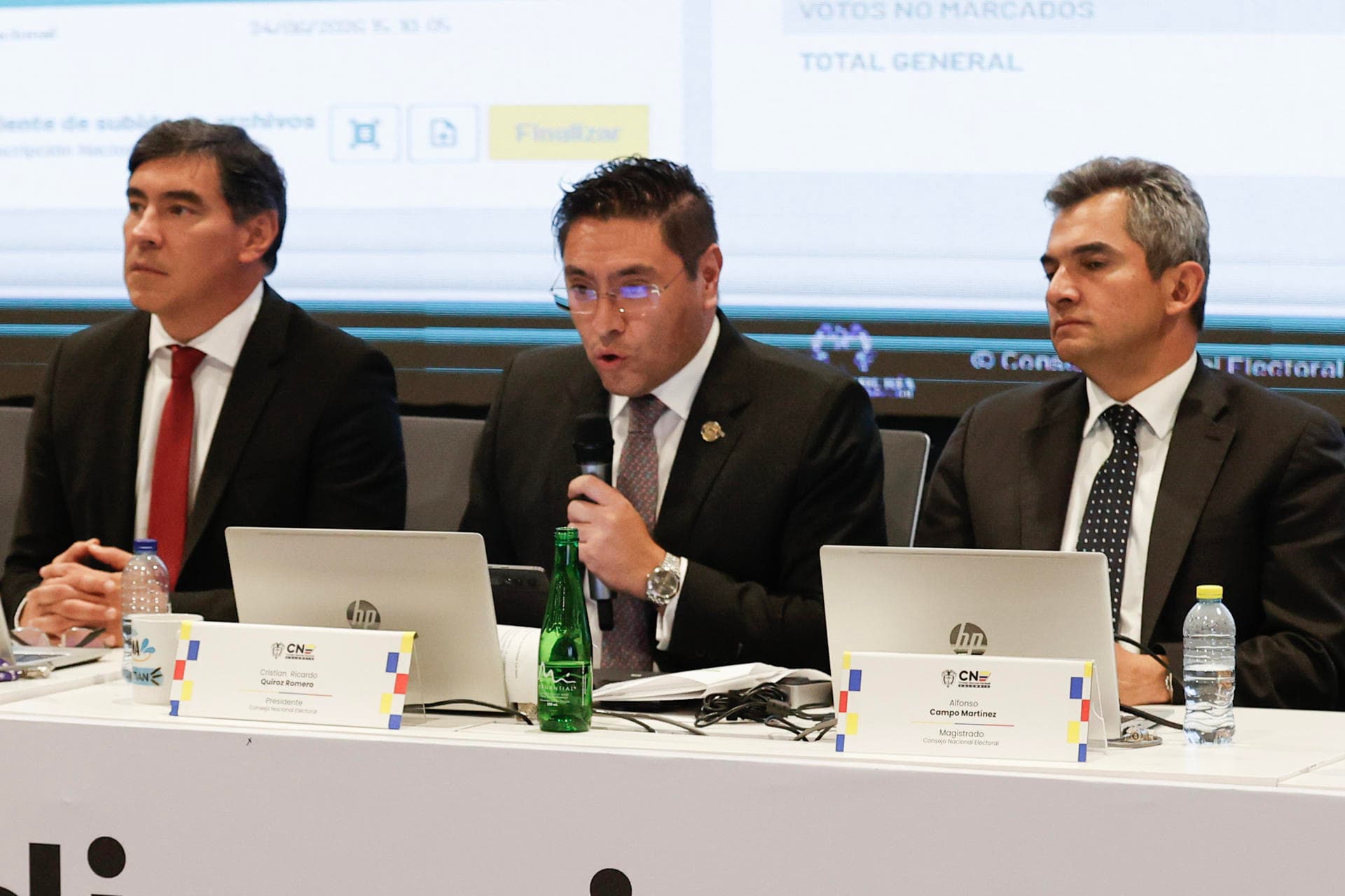 De la Espriella es proclamado presidente electo de Colombia