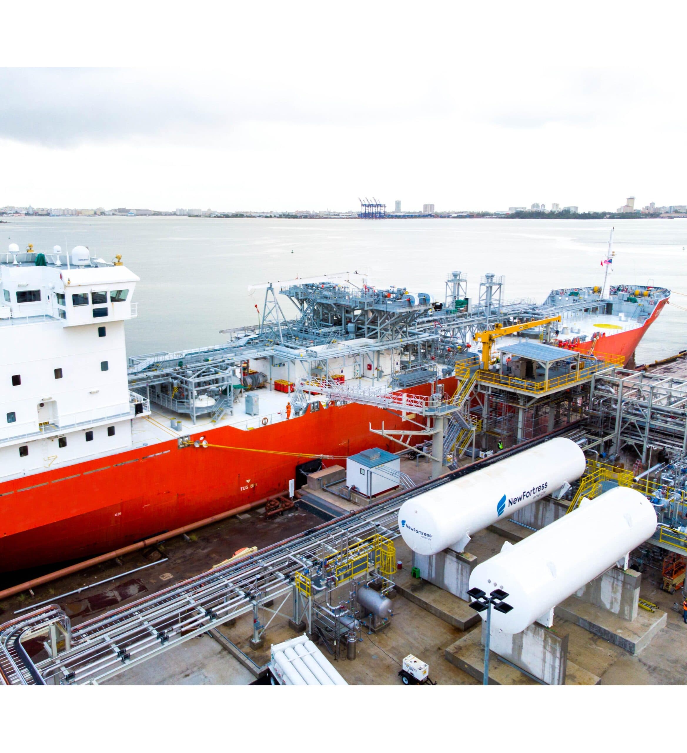 New Fortress Energy reduce su deuda en 91%