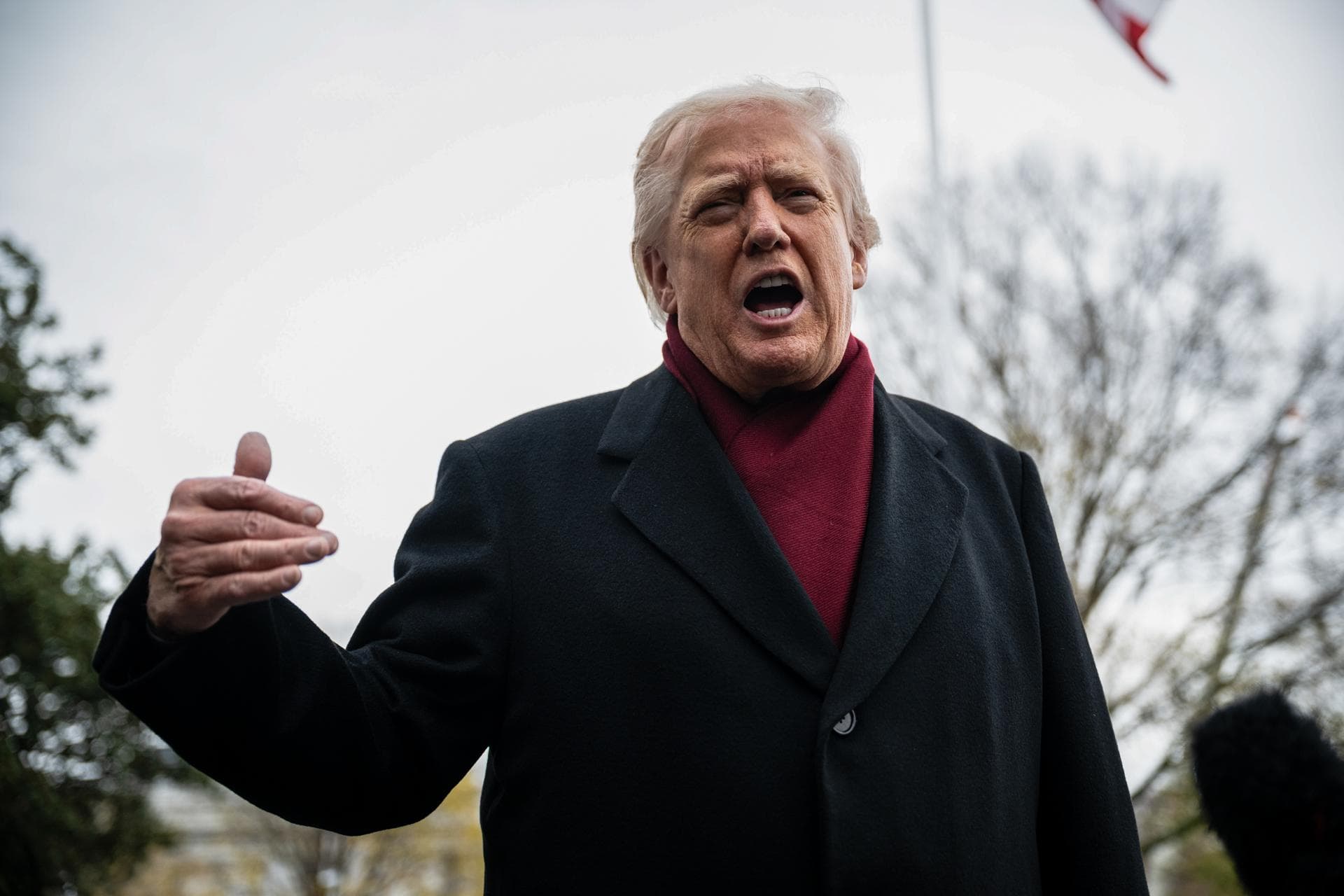 Trump asegura que su polémico plan de paz no es la "última oferta" para Ucrania