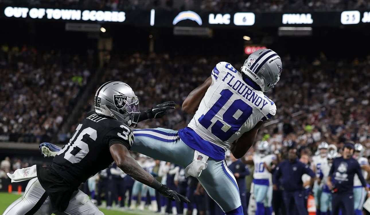 Prescott suma cuatro anotaciones en triunfo de Dallas sobre Raiders