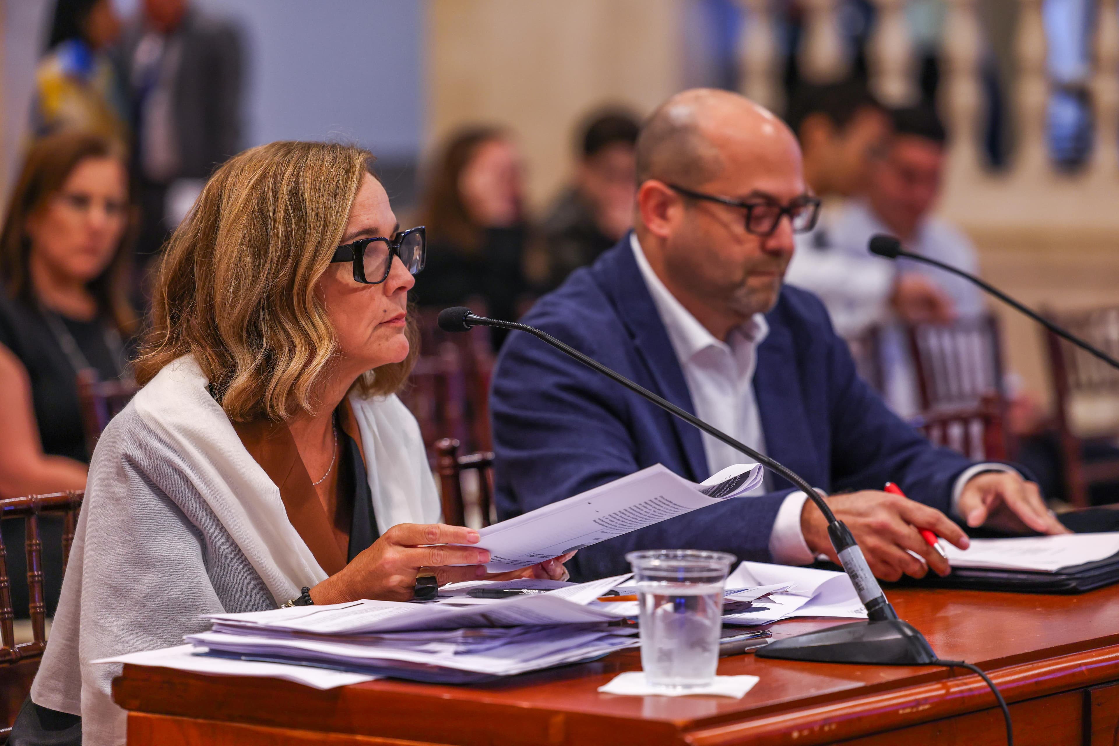 Comisión evalúa medida para trastocar los llamados “swipe fees”  