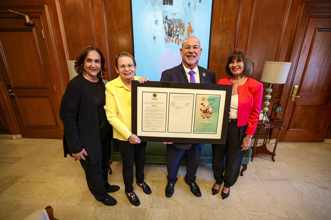 Cámara de Representantes rinde homenaje a reconocida Chef puertorriqueña Myrta Pérez