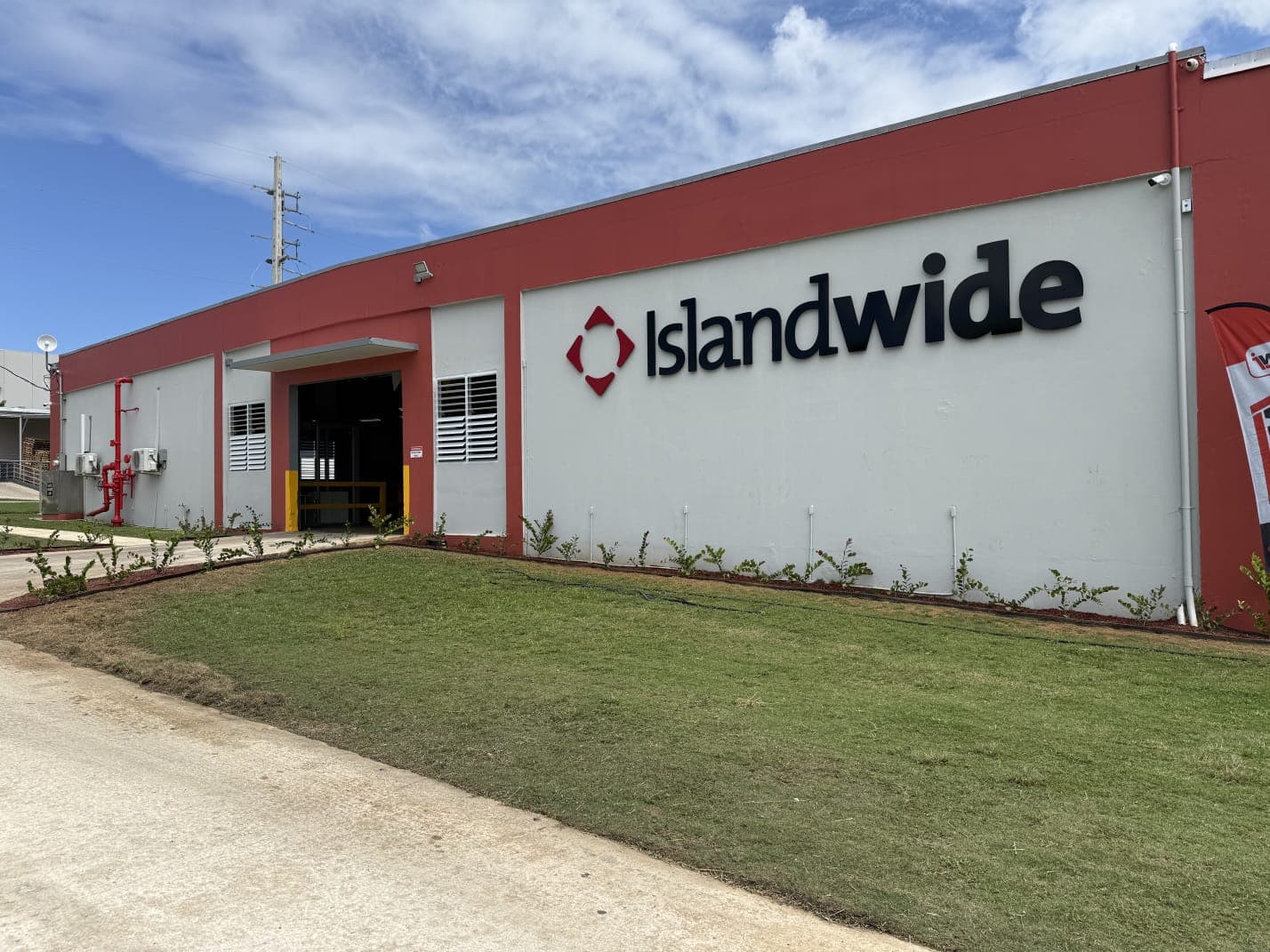 Islandwide expande operaciones con apertura de nuevo terminal