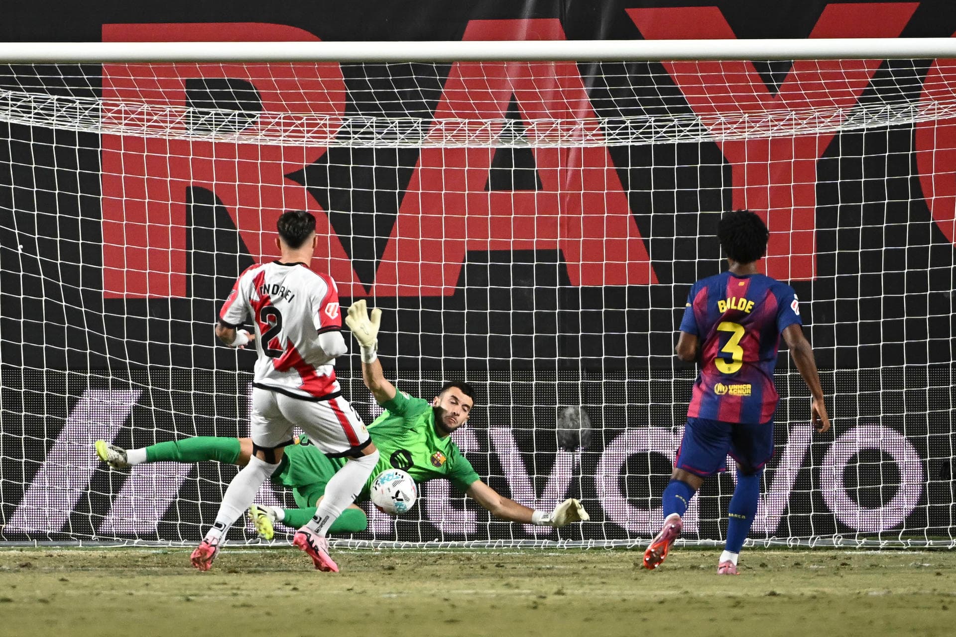 Decepcionante partido del Barcelona 
