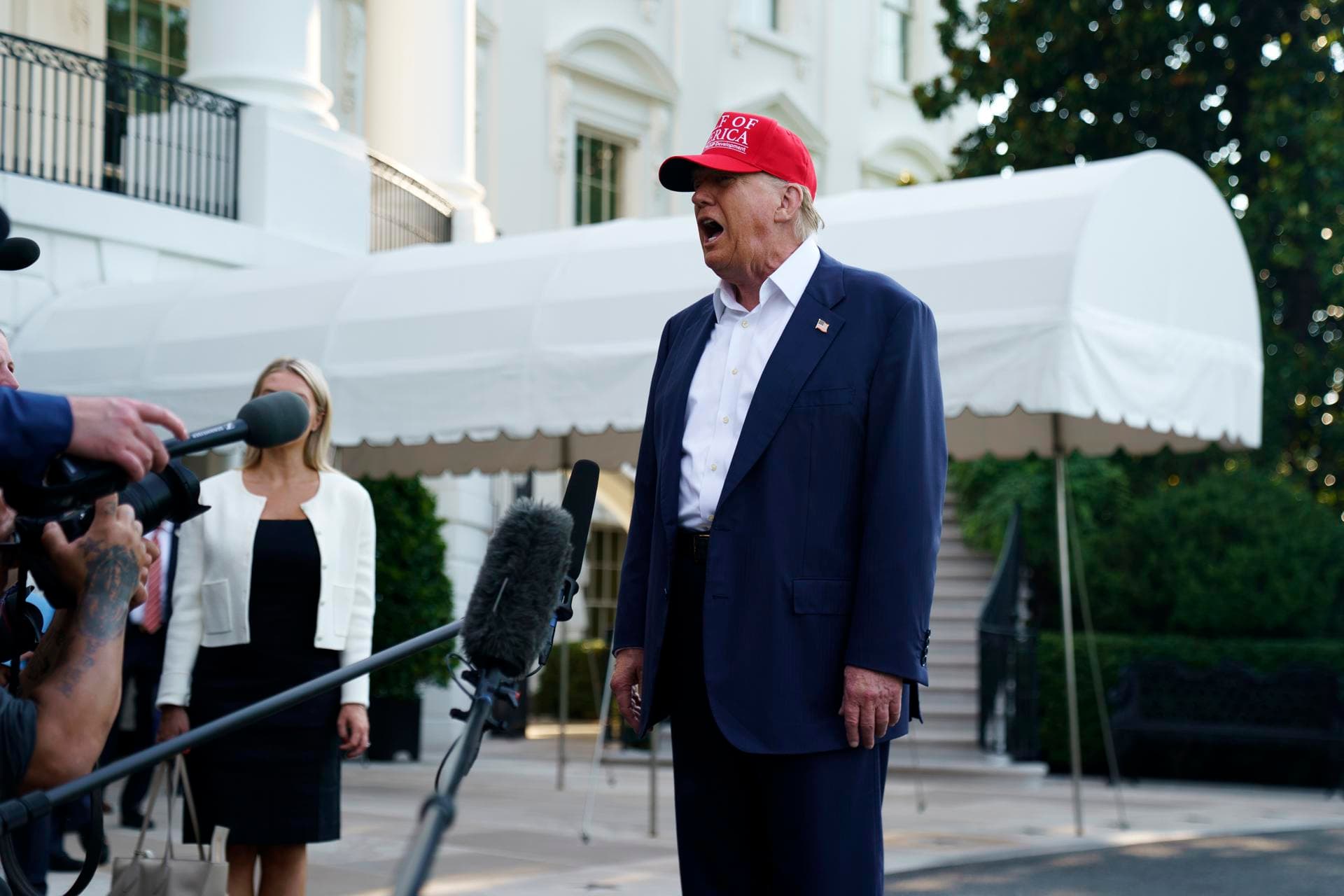 Senado aprueba con enmiendas plan fiscal de Trump
