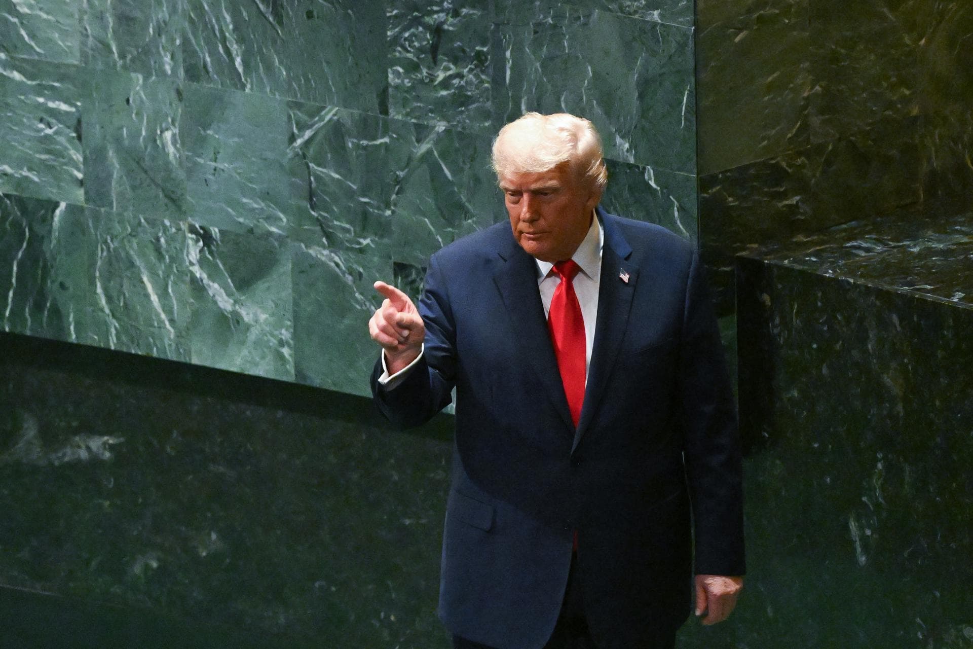 Trump da un giro inesperado al alentar a Ucrania a recuperar su territorio