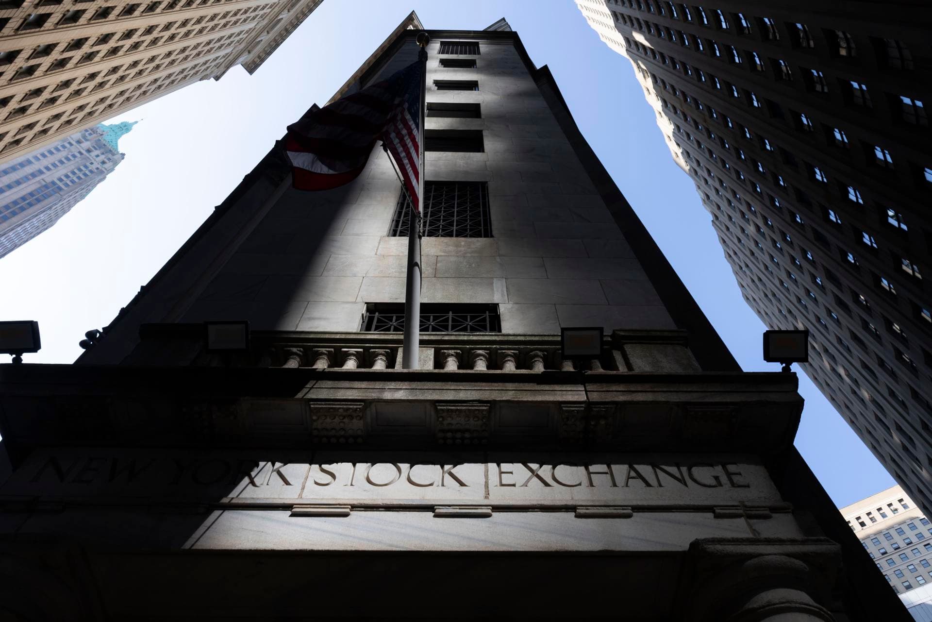 Wall Street cierra en verde con nuevos récords