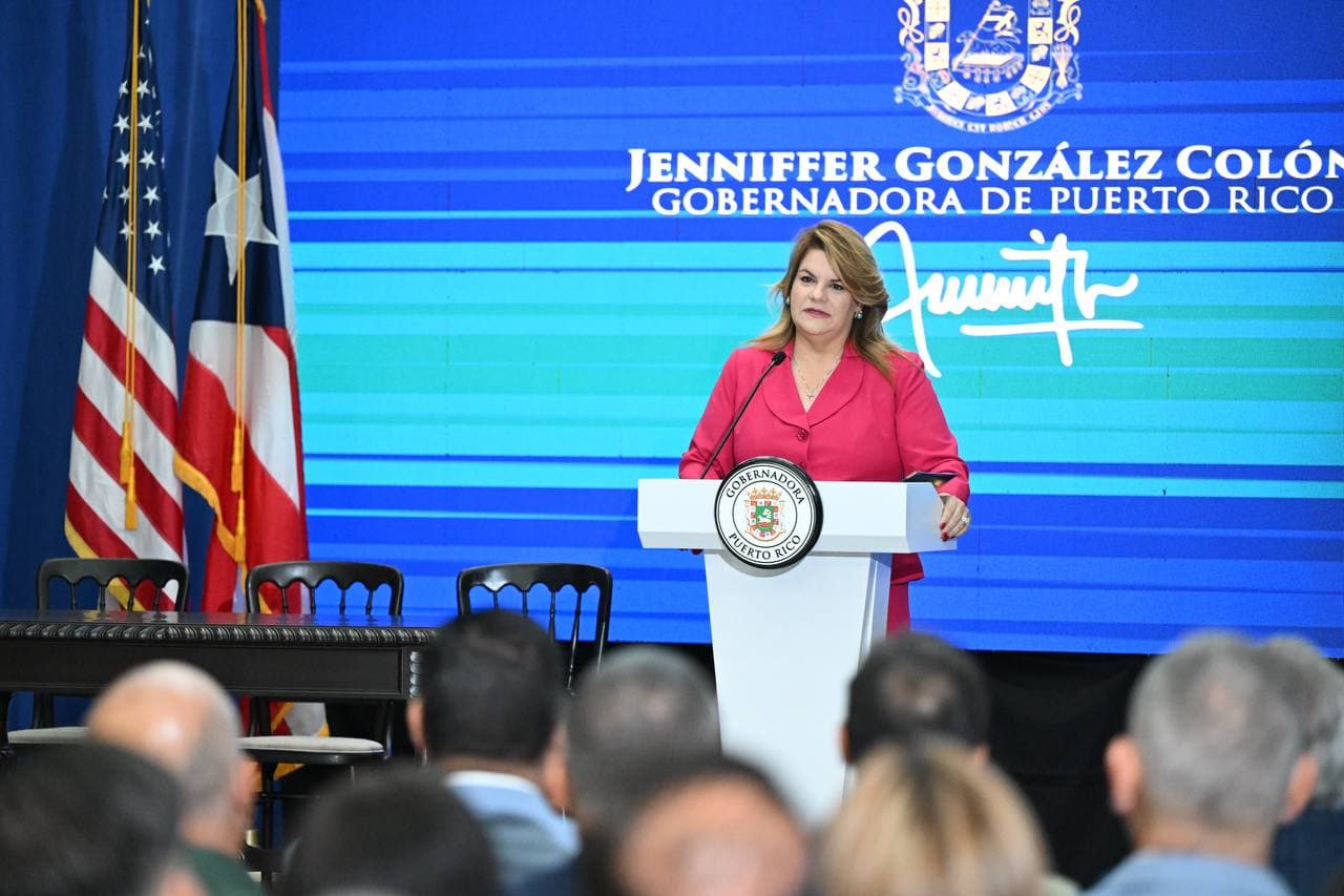 Asignan 114.4 millones de dólares para repavimentar carreteras estatales en 42 municipios