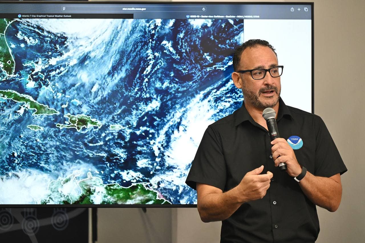 Activan protocolo de emergencia ante onda tropical y marejadas