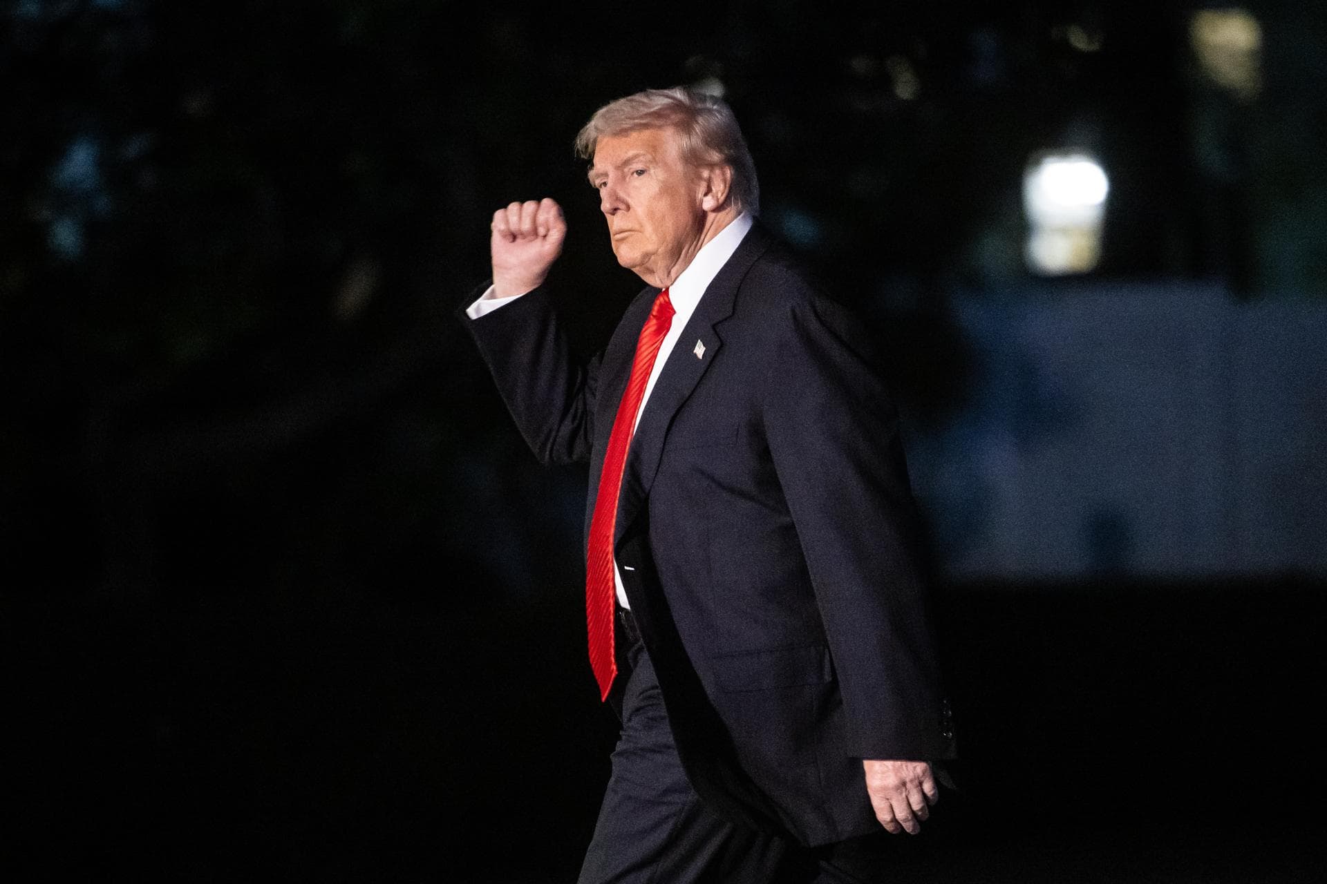 Trump anuncia la muerte del ayatolá Jameneí y llama al pueblo iraní a "recuperar" su país