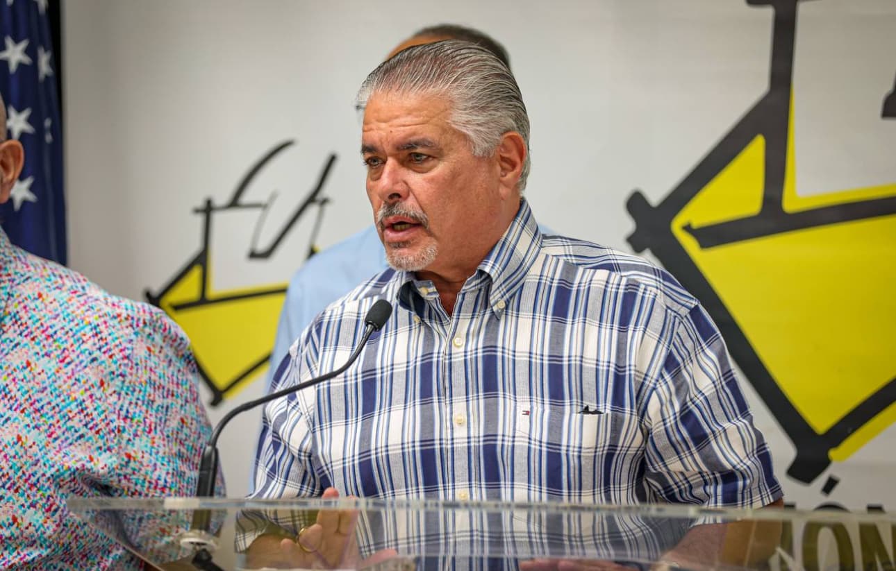 Complacido Santini con logros de Jenniffer González y el PNP