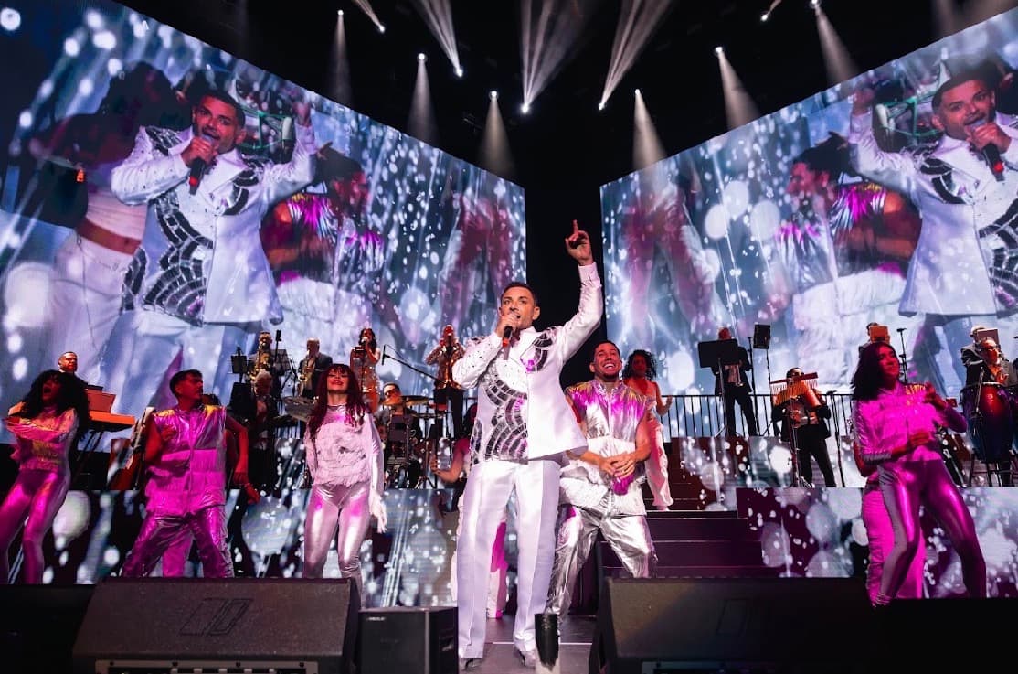 Manny Manuel celebra más de tres décadas de trayectoria en el Coliseo de Puerto Rico