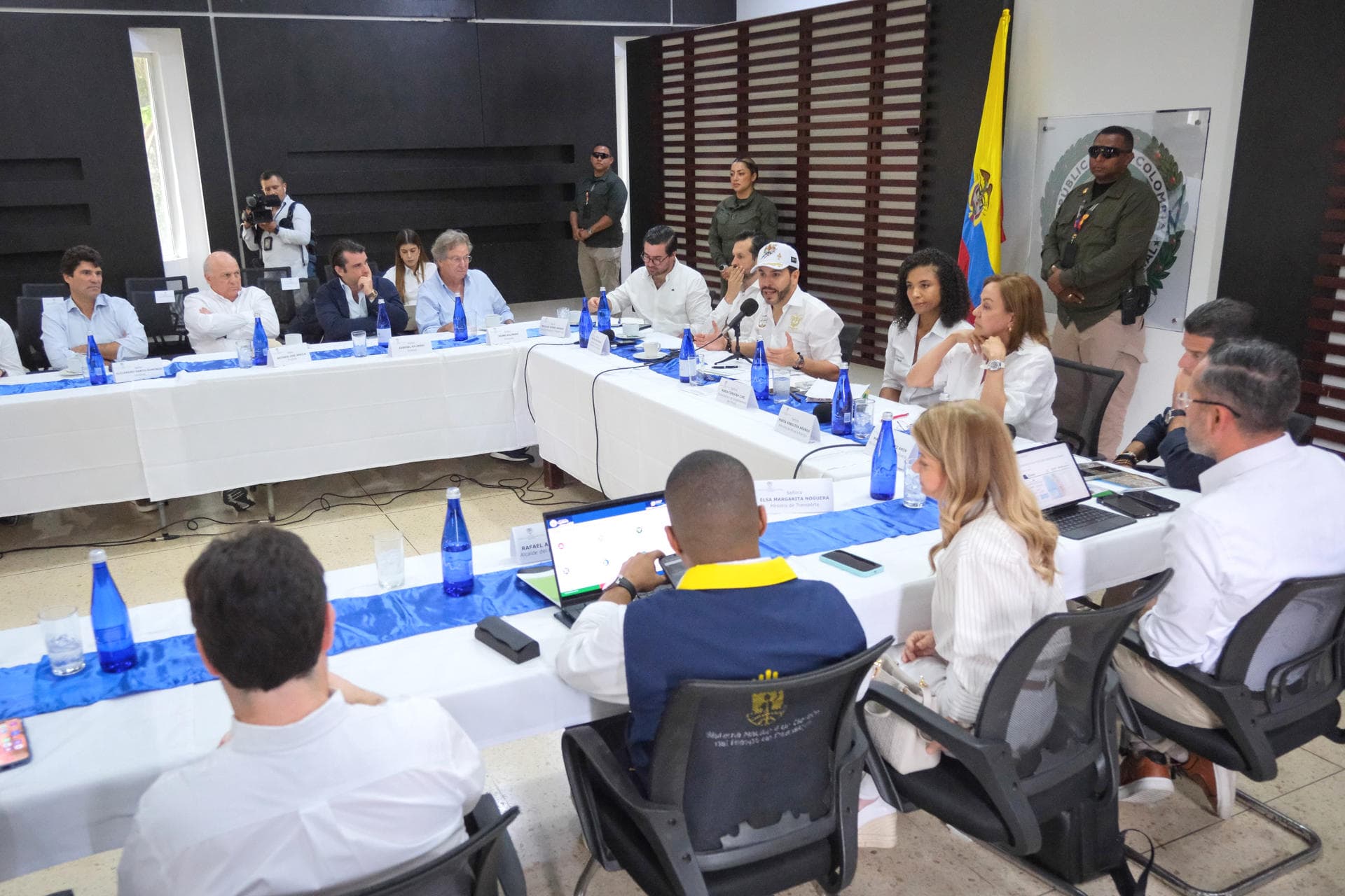 De la Espriella da inicio a un 'Plan Marshall' para reconstruir la región epicentro del sismo del 10 de agosto