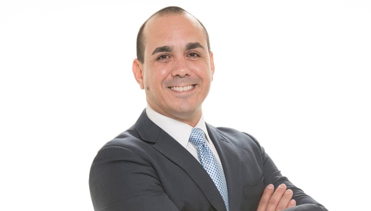 Anuncian actos fúnebres de Alex Delgado