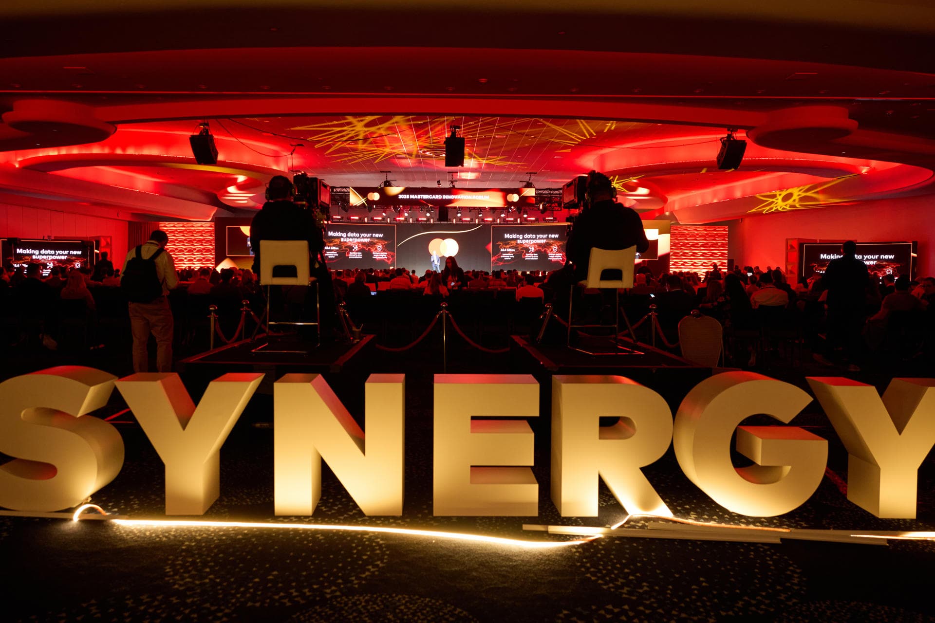 Nuevas tecnologías de pago para pymes buscan crear "ecosistema conectado" en Latinoamérica