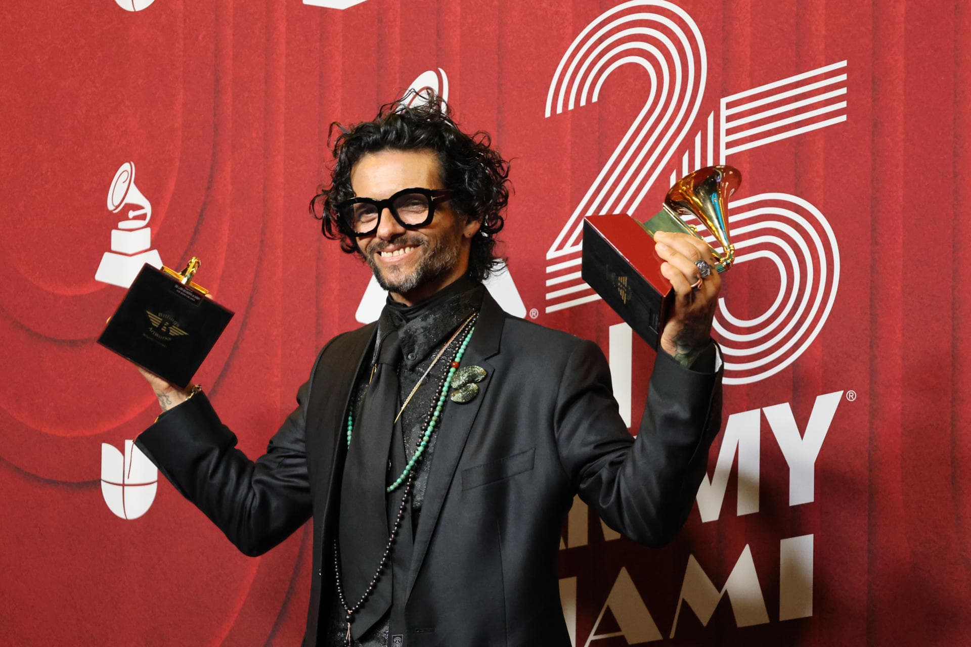 Draco Rosa recibe la nacionalidad colombiana