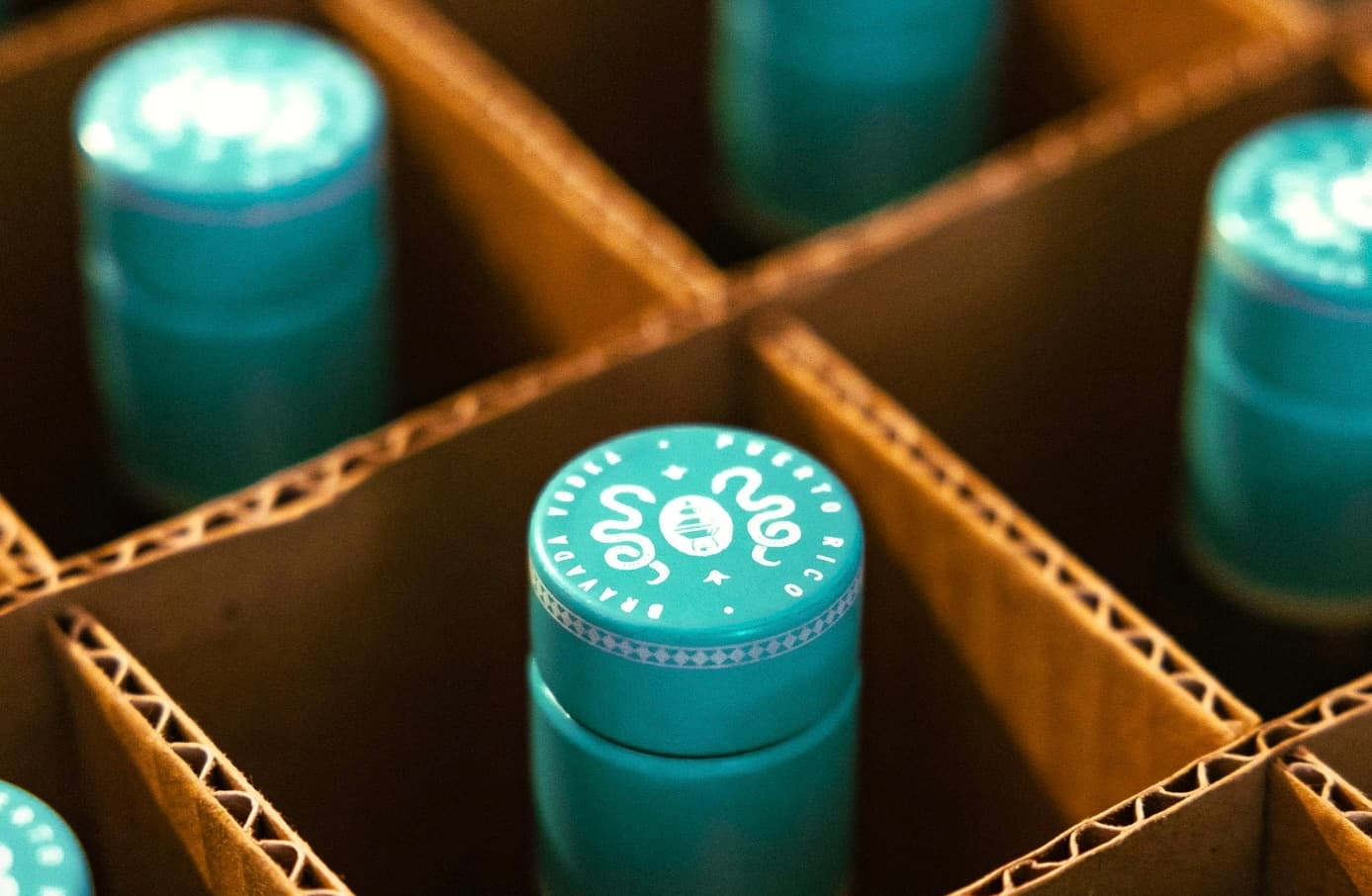 Productores de destilados locales respaldan a Hacienda y acusan a importadores de intentar frenar la competencia