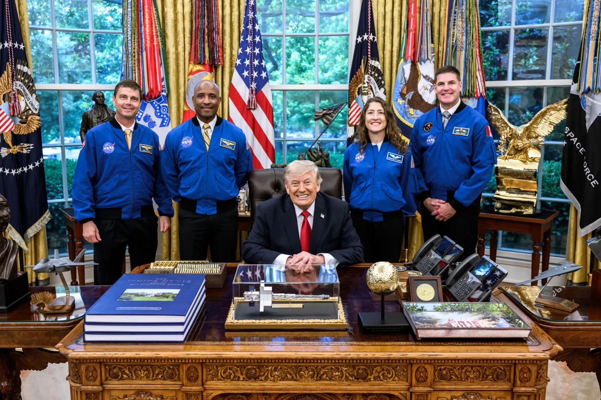 Trump entregará la máxima distinción espacial de EE.UU. a los astronautas del Artemis II