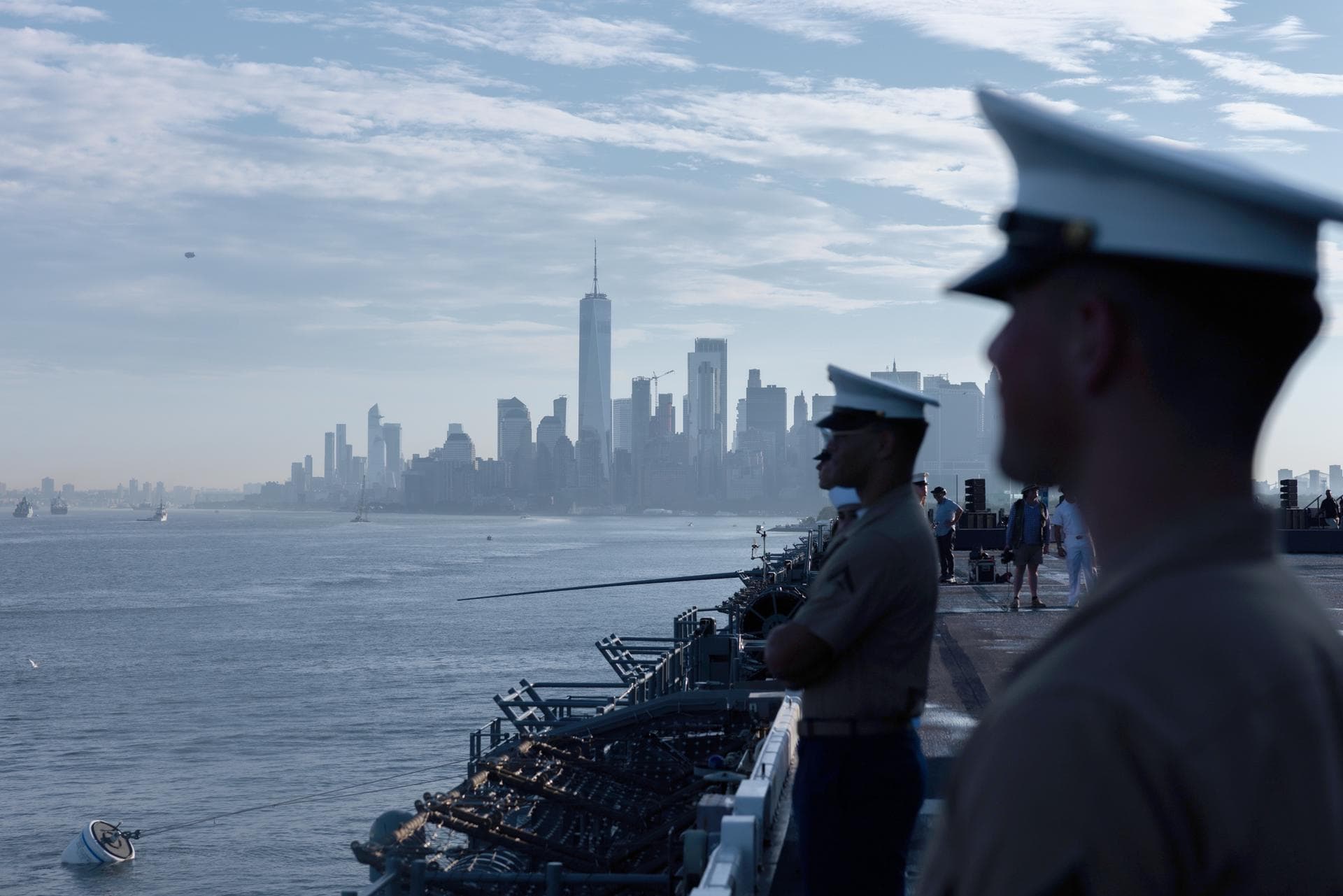 Nueva York celebra la Independencia de EE.UU. con muestra de "poder" y desfile naval y aéreo