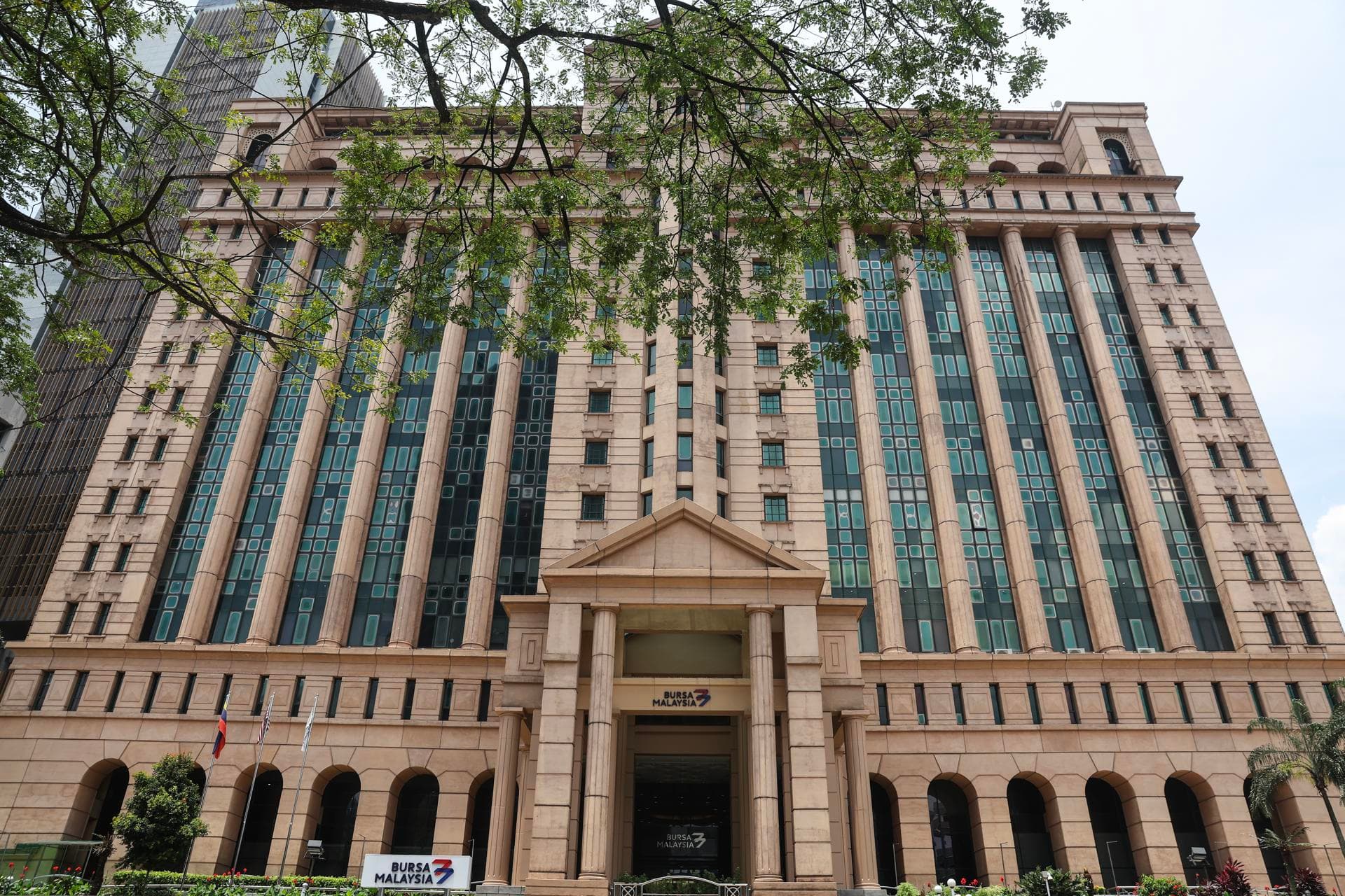 La mayoría de bolsas de Asia retroceden tras la falta de acuerdo entre EE. UU. e Irán