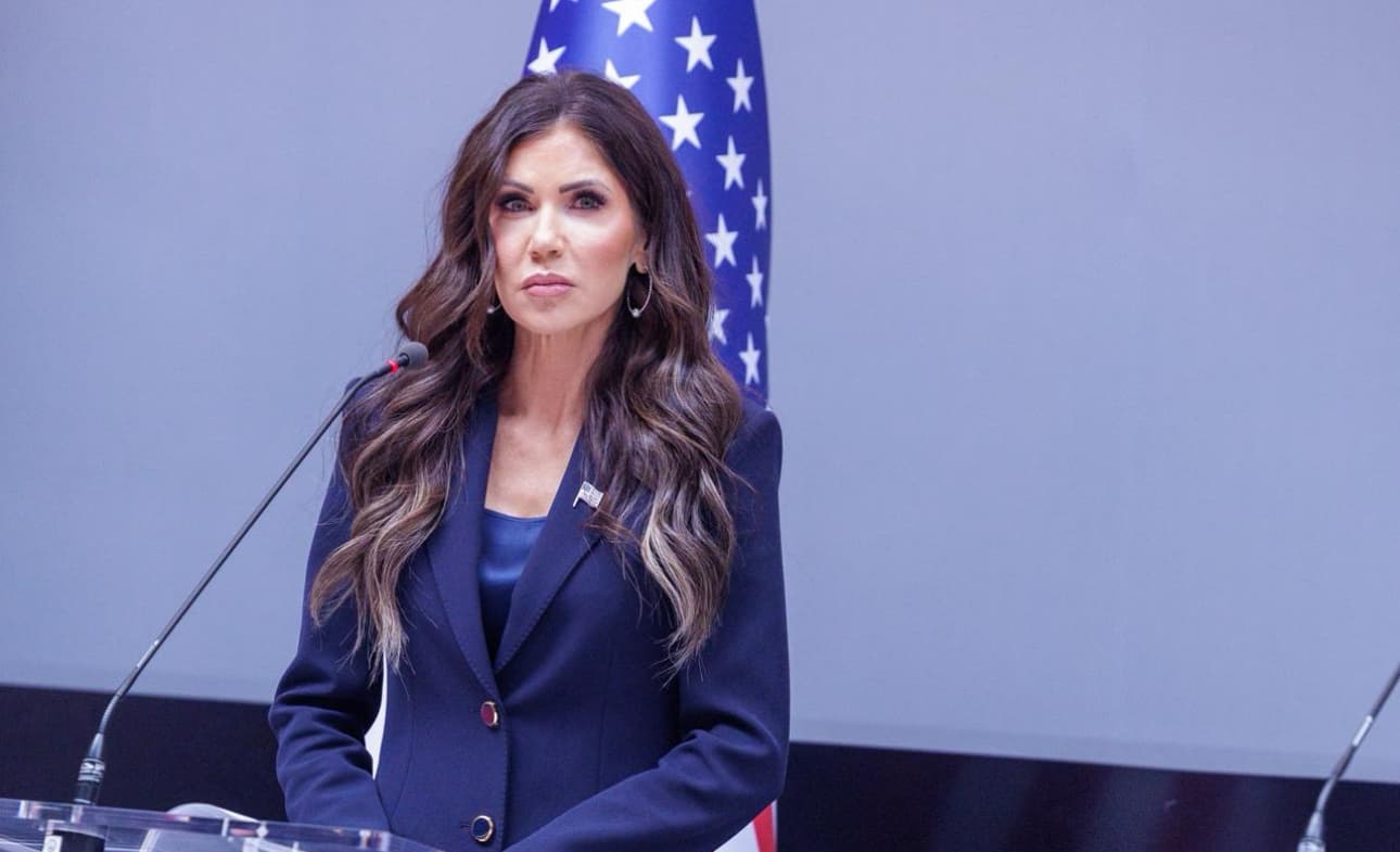 La secretaria de Seguridad Nacional de EE.UU. dice que Maduro "tiene que irse"