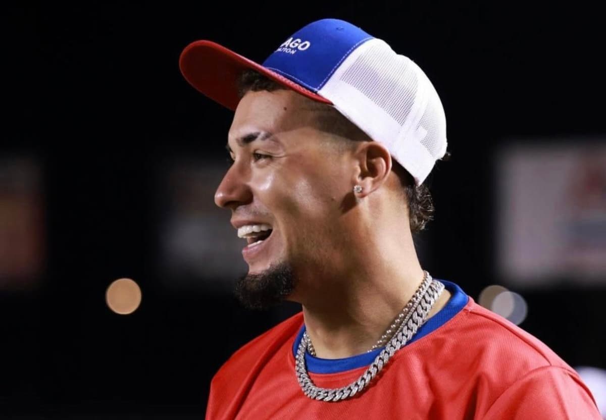 Fundación de Javy Báez construirá viviendas en áreas necesitadas