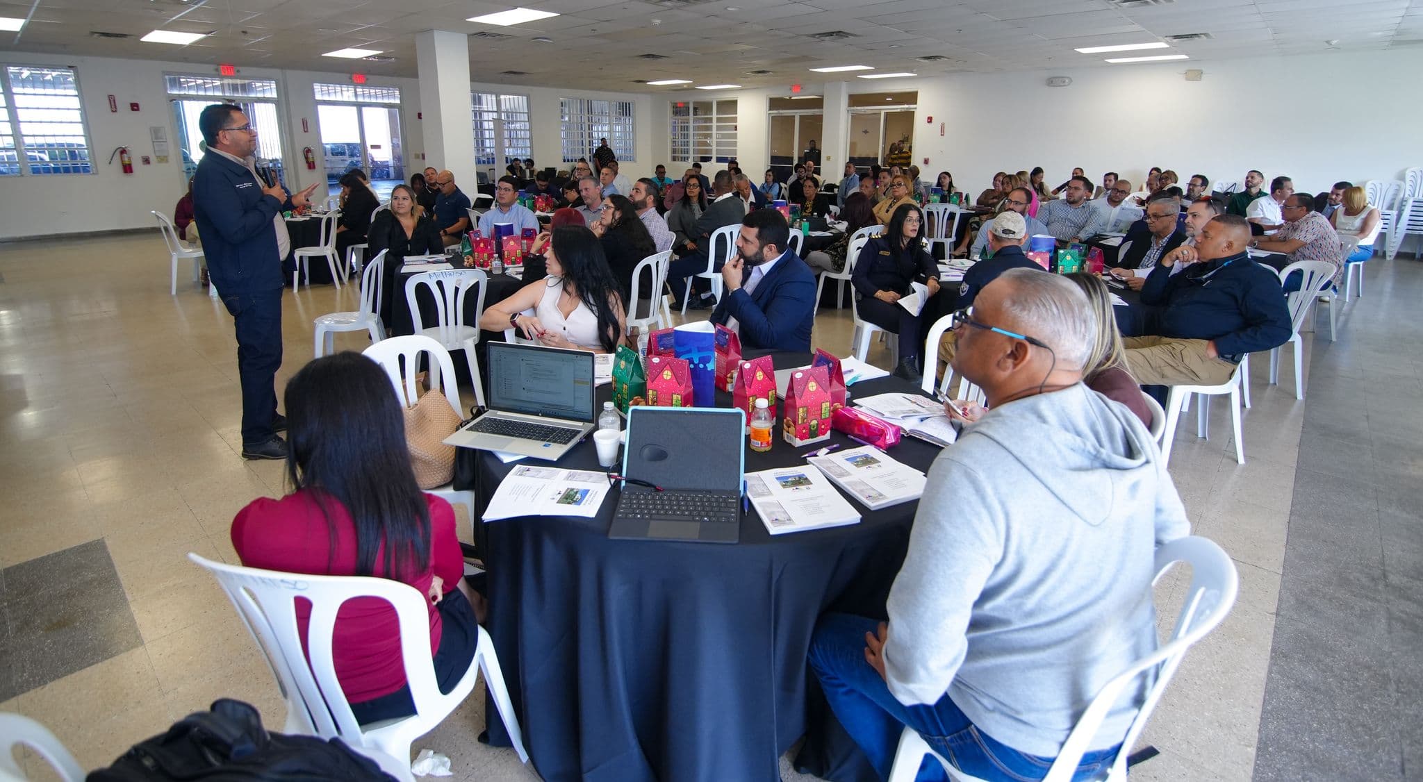 Federación de Alcaldes orienta a municipios sobre la gestión de estorbos públicos