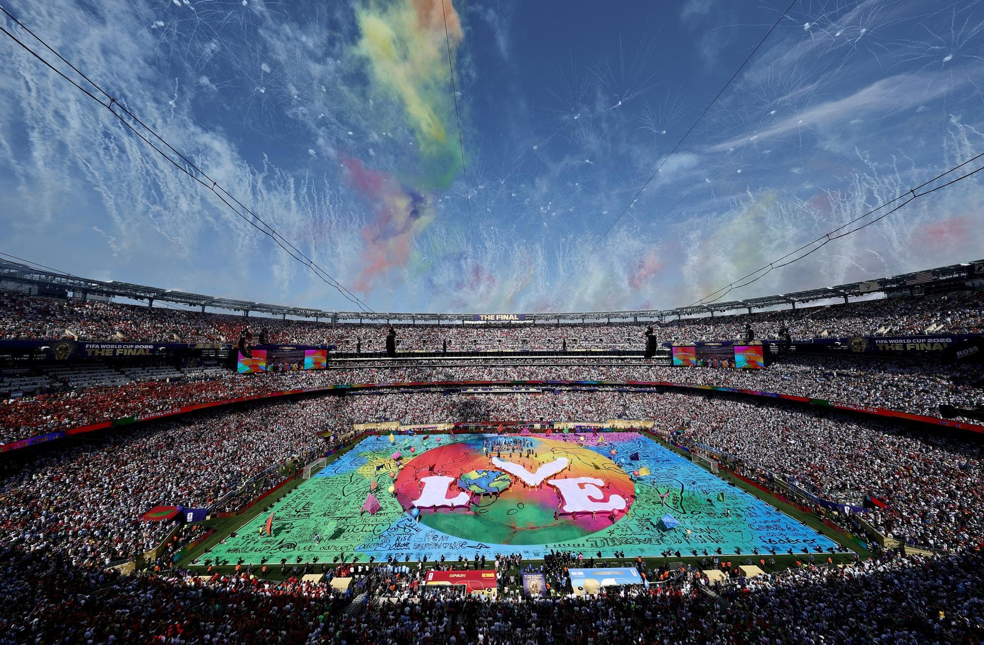 Madonna, Shakira, BTS y Justin Bieber encendieron el medio tiempo del Mundial al estilo Super Bowl