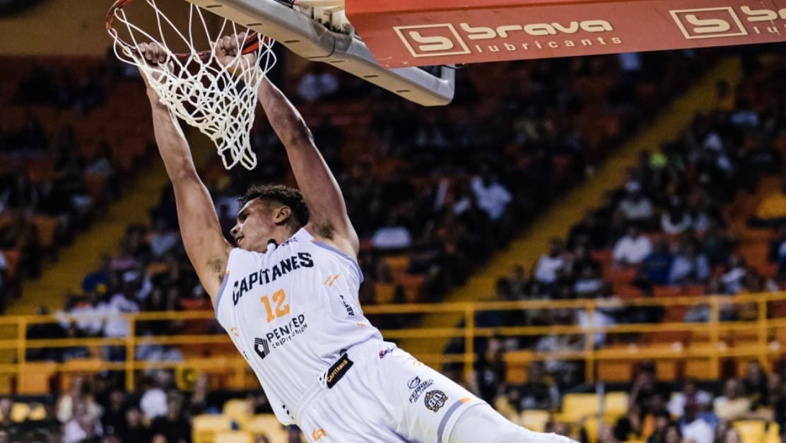 Los Mets le dañan el primer juego en casa a los Cangrejeros