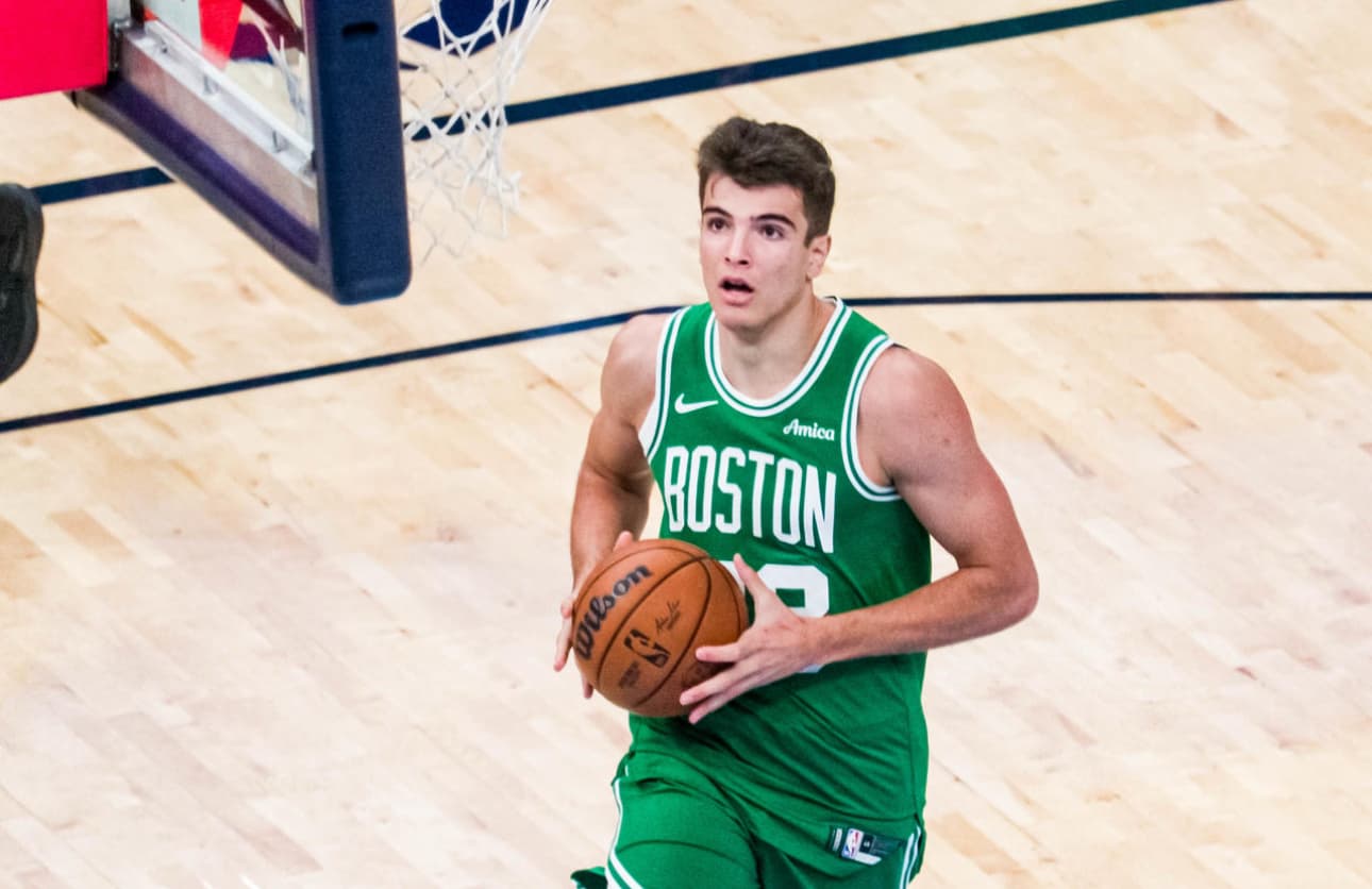 Los Celtics dan un repaso a los Grizzlies