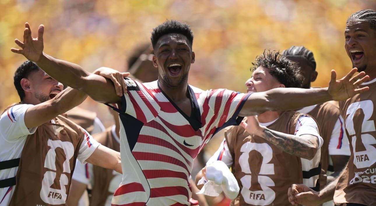 Estados Unidos sigue en ruta ganadora en el Mundial