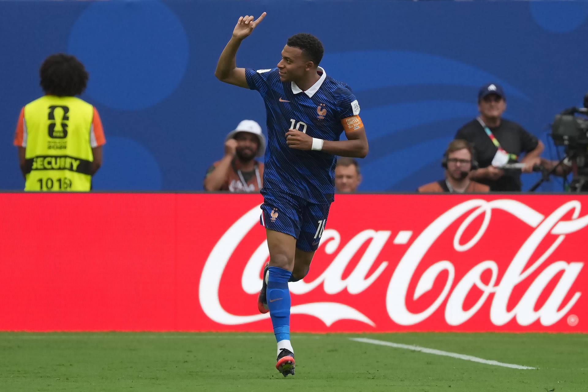 Mbappé supera a Messi como máximo goleador histórico en mundiales y lidera la Bota de Oro