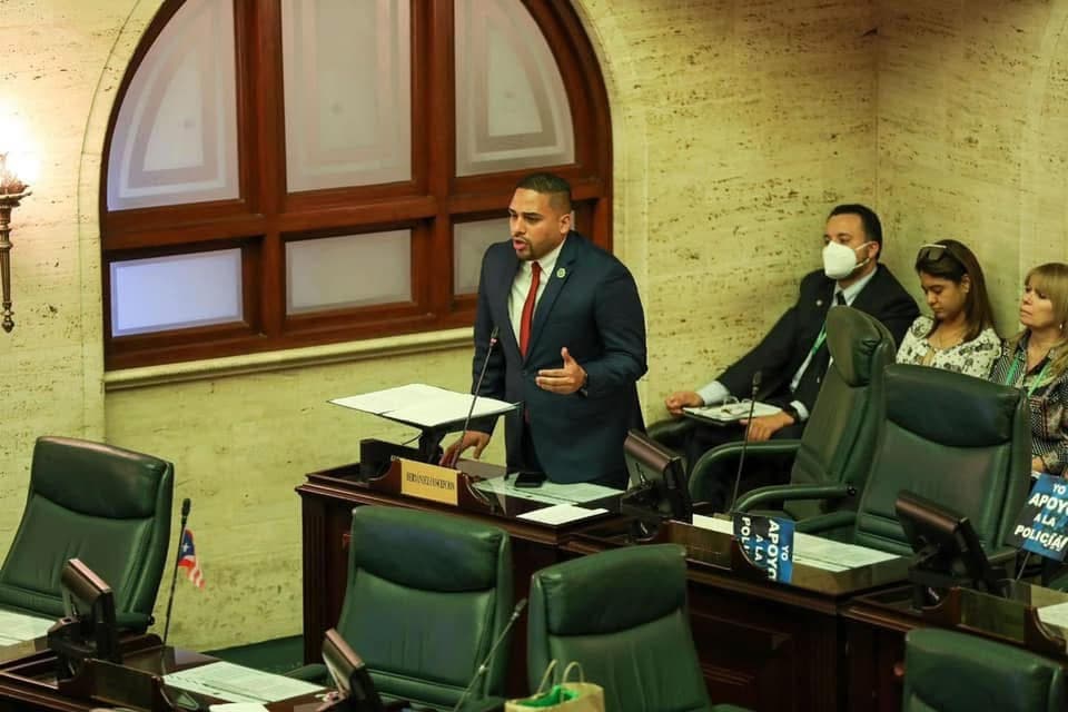 Cámara cita a New Fortress Energy y funcionarios por controversia sobre suministro de gas natural