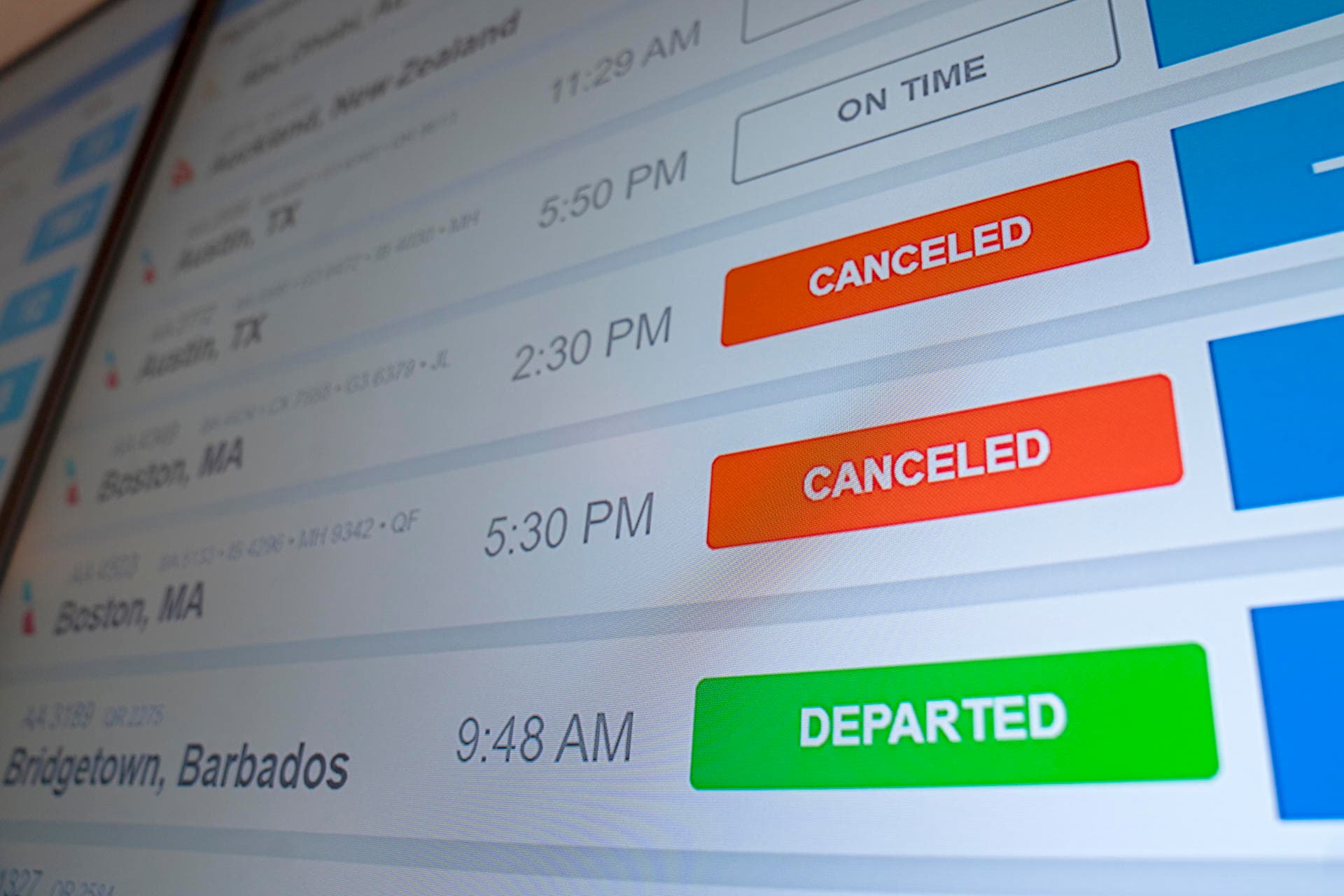 Casi 2,000 vuelos cancelados este lunes en Estados Unidos en medio del cierre del Gobierno