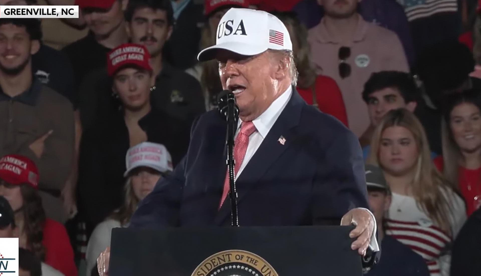 Trump anuncia inversión del Pentágono para fabricar chips en Carolina del Norte