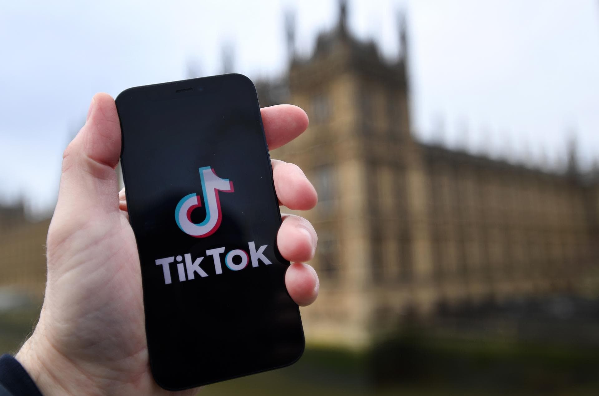Trump y Xi buscarán "consumar" un pacto para que TikTok funcione legalmente en EE.UU.