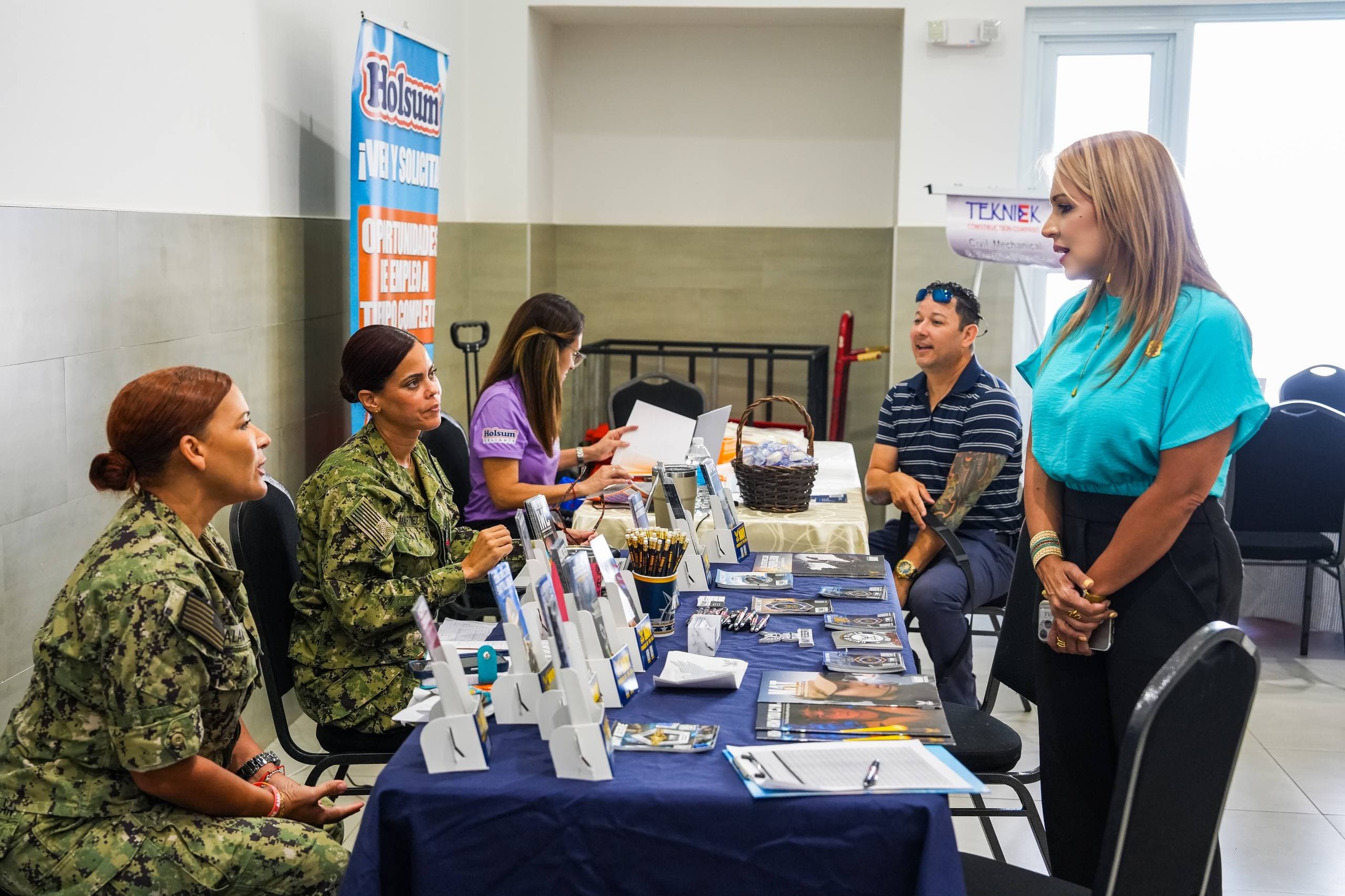 Feria de empleo ofrecerá más de 1,700 vacantes en Plaza Las Américas