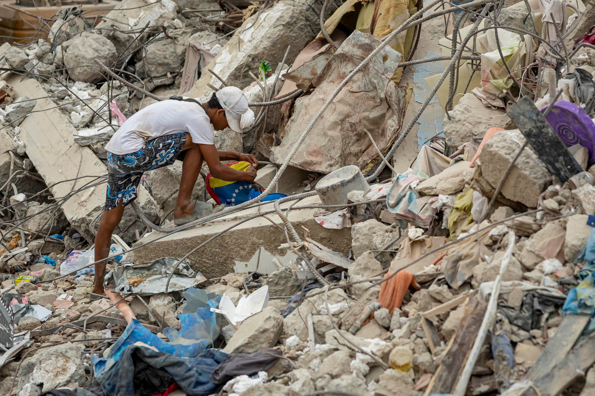 Aumentan a 5,119 los muertos por el doble terremoto en Venezuela