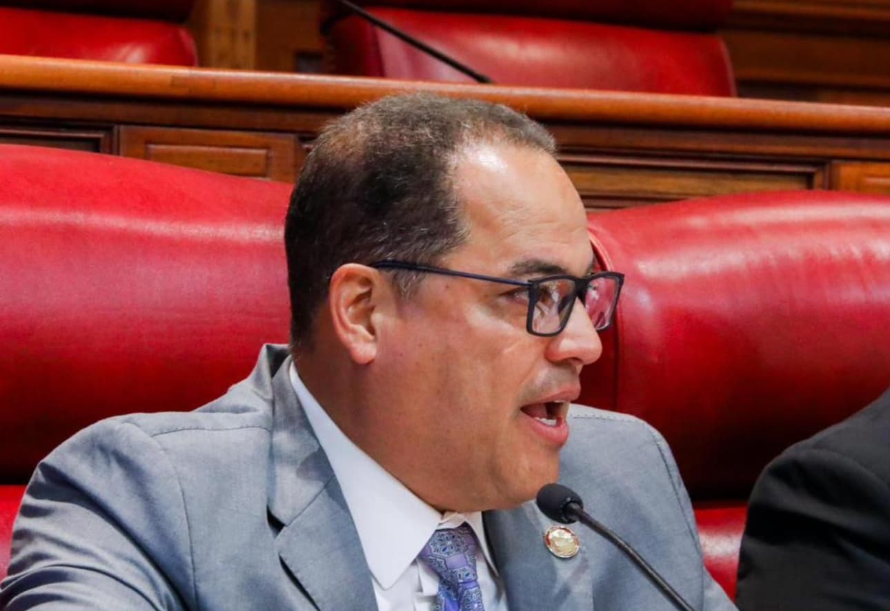 Carmelo Ríos radica legislación para combatir delitos cibernéticos en Puerto Rico