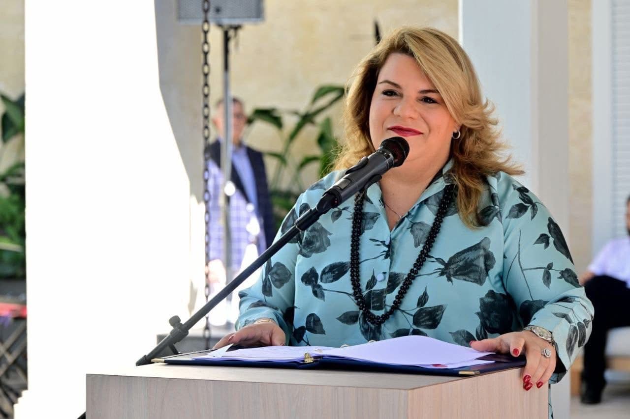 Gobernadora celebra aval bipartita a medida federal para acelerar permisos para reconstrucción