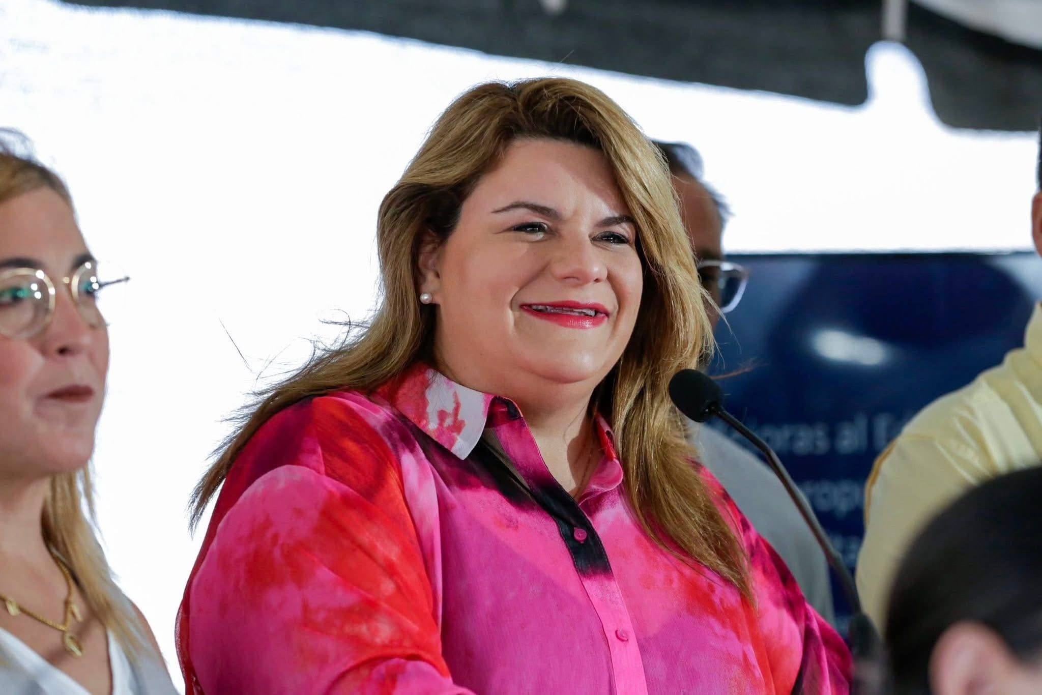 Gobernadora envía medida para ampliar alternativas de servicio comunitario remunerado para médicos