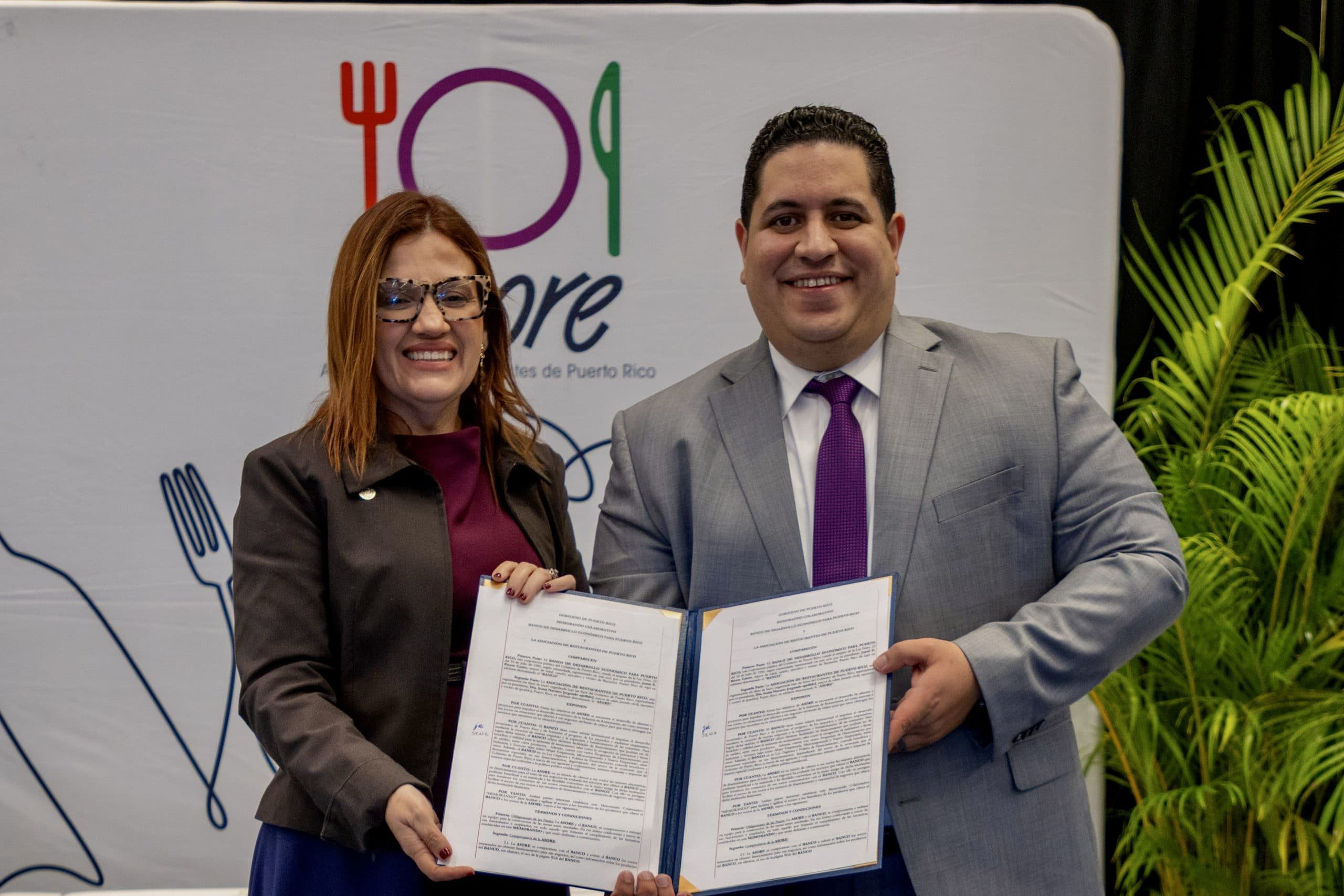 ASORE y Banco de Desarrollo Económico firman acuerdo para facilitar financiamiento a restaurantes