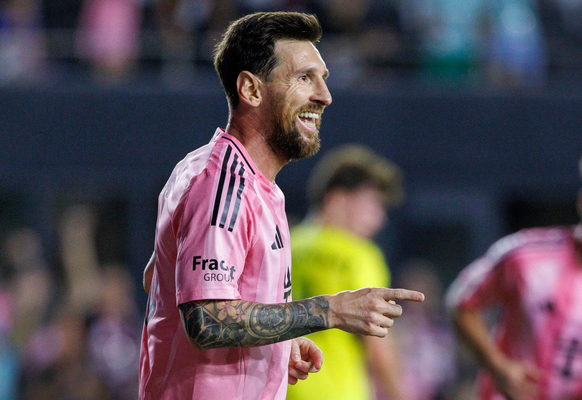 El Inter Miami vence al Nashville con doblete de Messi