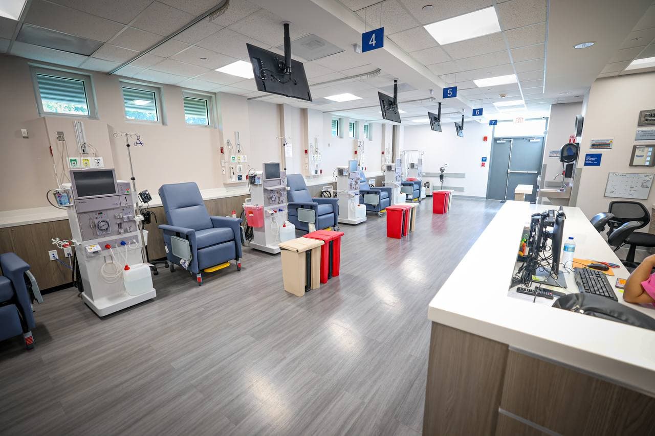 Inspeccionan trabajos en la construcción del nuevo hospital de Vieques