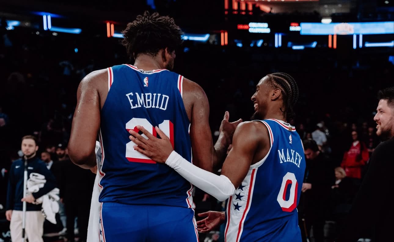 76ers dejan en evidencia a los Knicks