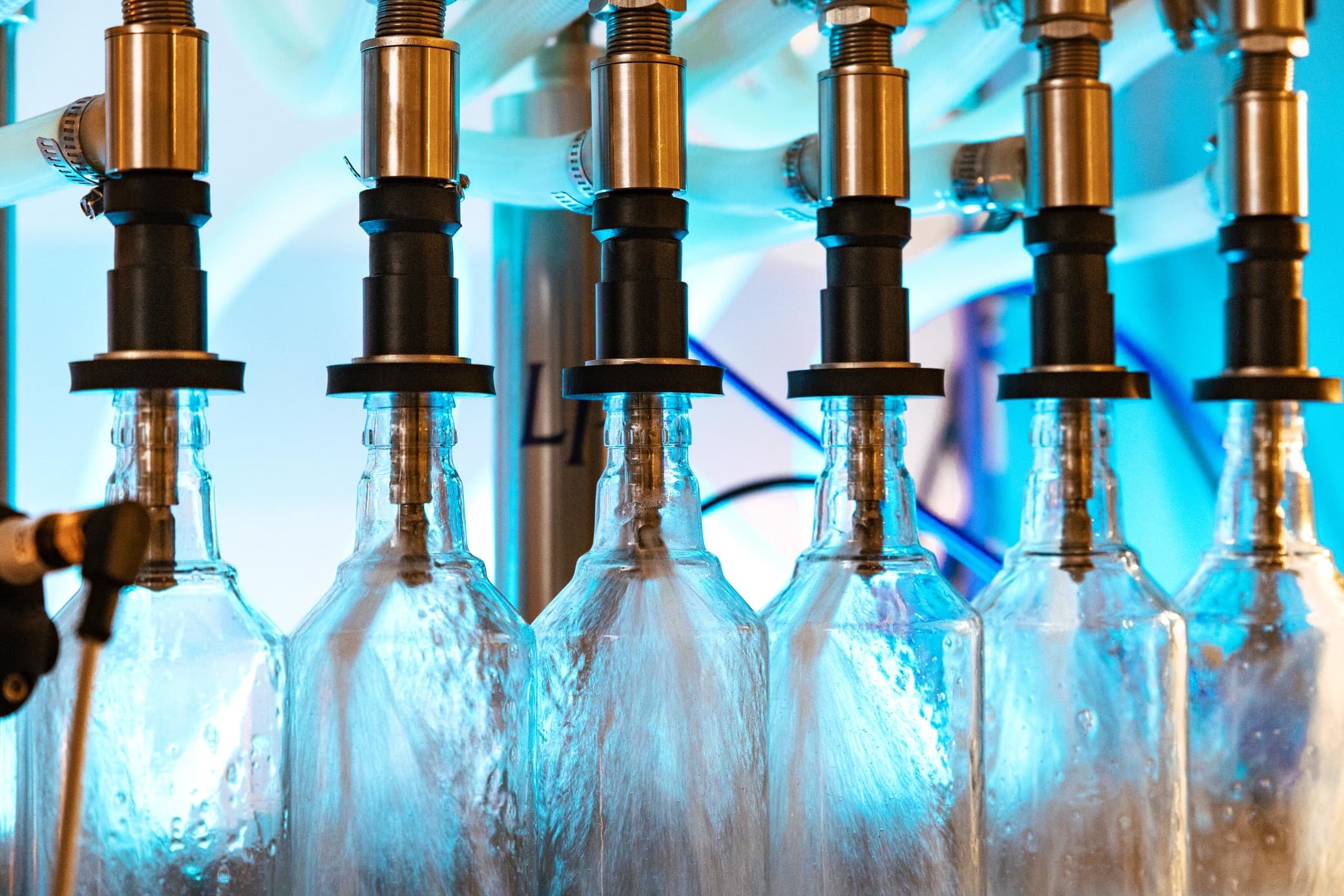 Empresarios defienden política pública que impulsa la industria de bebidas artesanales en Puerto Rico