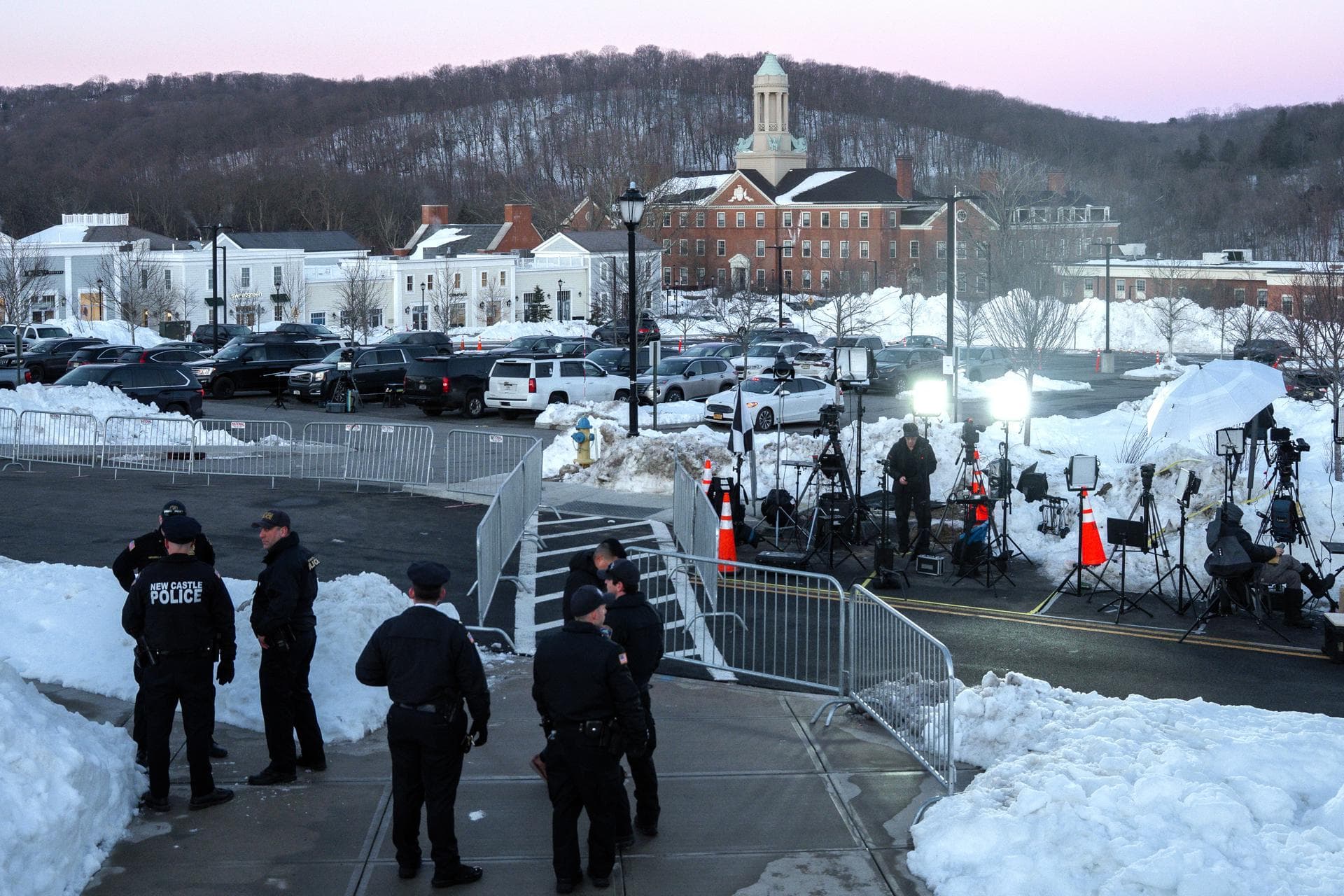 Clinton asegura que no sabía nada de los delitos de Epstein y que no hizo "nada malo"