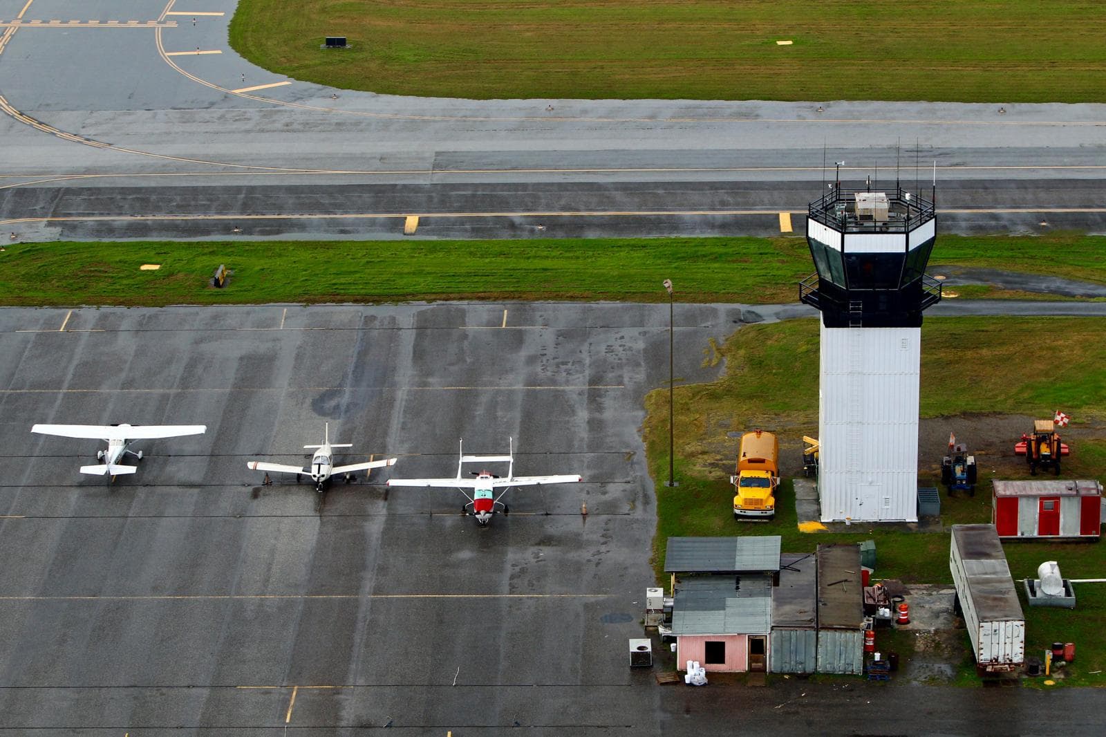 Operaciones militares en Mercedita no afectan vuelos comerciales