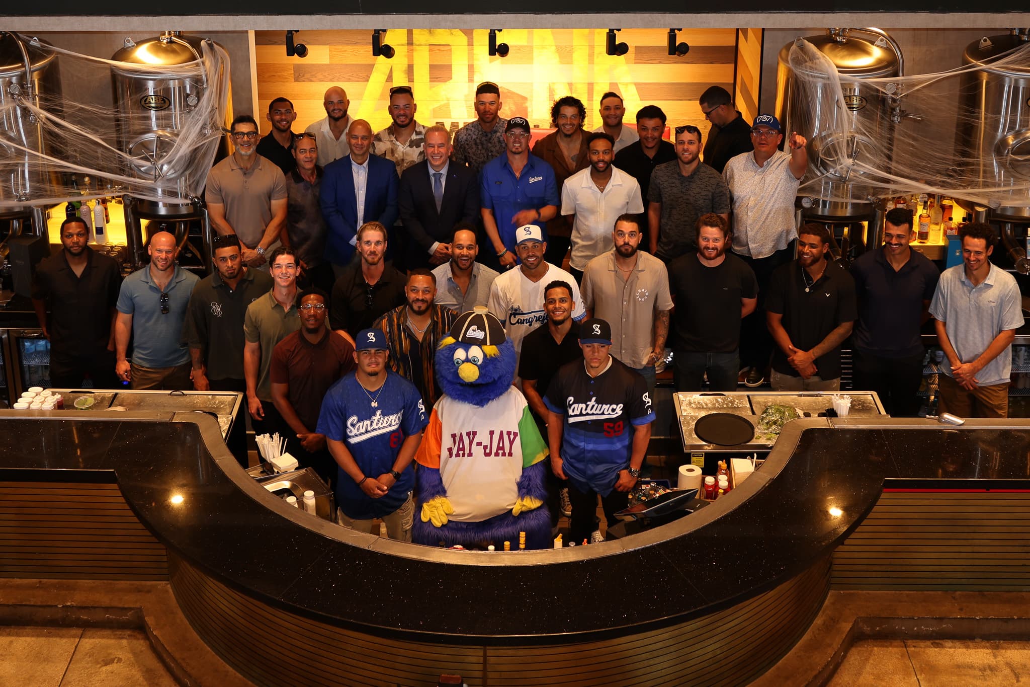 Cangrejeros de Santurce inician la temporada 2025–26 con plantilla reforzada